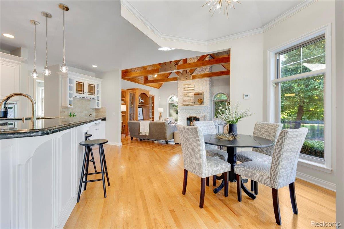 Rochester, Michigan, 48306, United States, 5 Bedrooms Bedrooms, ,6 BathroomsBathrooms,Residential,Active,2009426