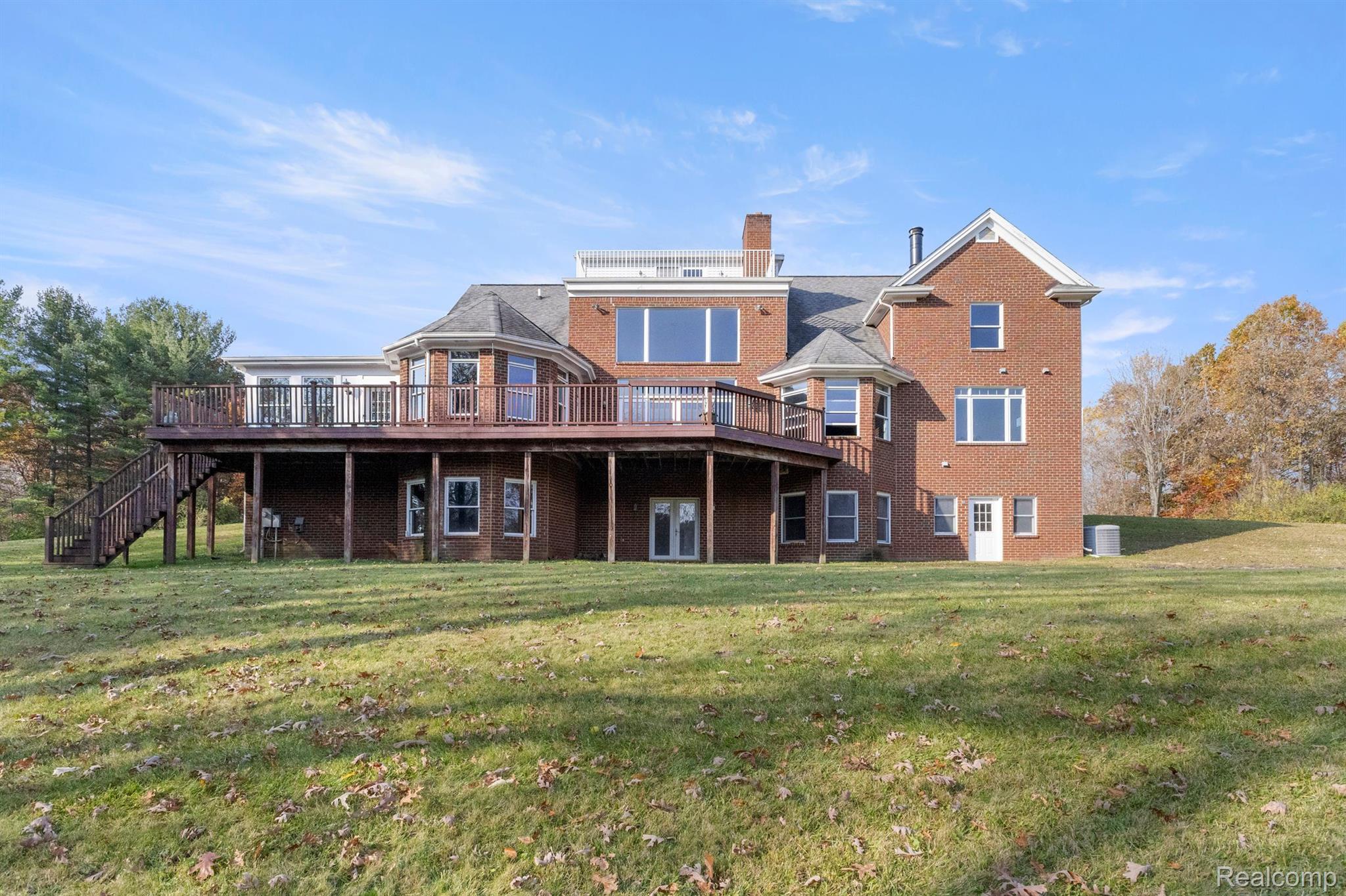 Annarbor, Michigan, 48105, United States, 5 Bedrooms Bedrooms, ,5 BathroomsBathrooms,Residential,Active,1899239