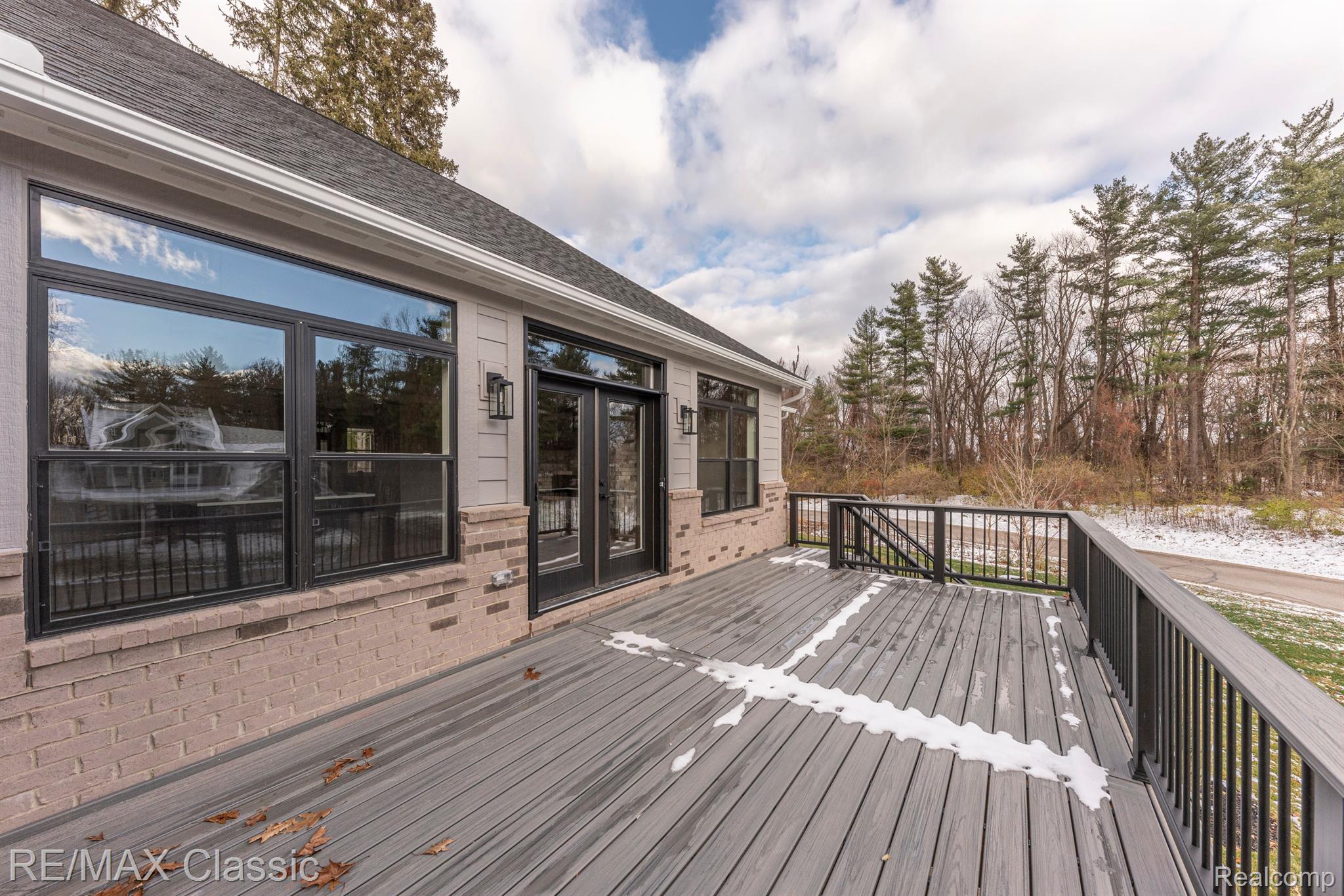 Dexter, Michigan, 48130, United States, 5 Bedrooms Bedrooms, ,6 BathroomsBathrooms,Residential,Active,1820362