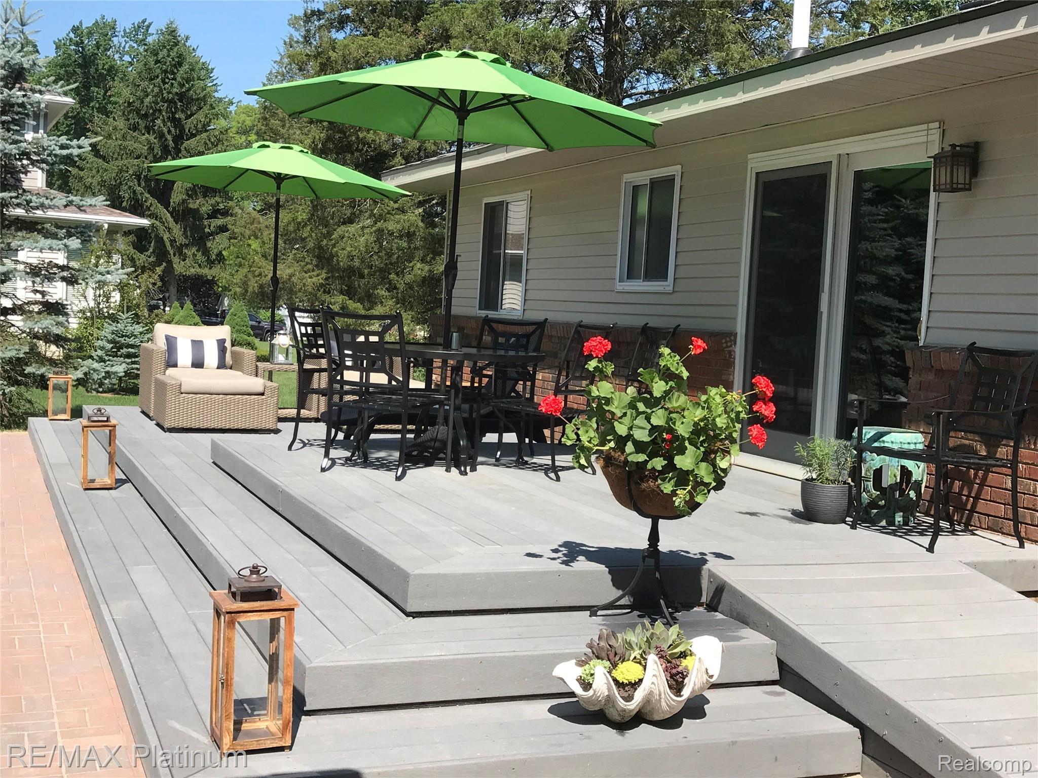 Brighton, Michigan, 48116, United States, 2 Bedrooms Bedrooms, ,2 BathroomsBathrooms,Residential,Active,2007644