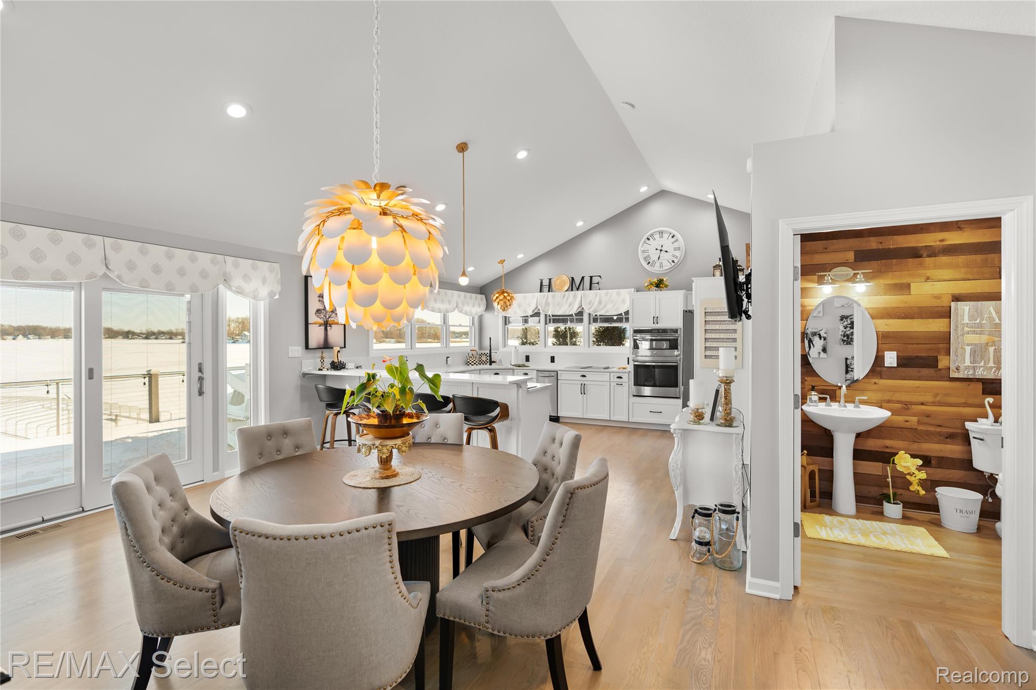 Fenton, Michigan, 48430, United States, 4 Bedrooms Bedrooms, ,5 BathroomsBathrooms,Residential,Active,2016693