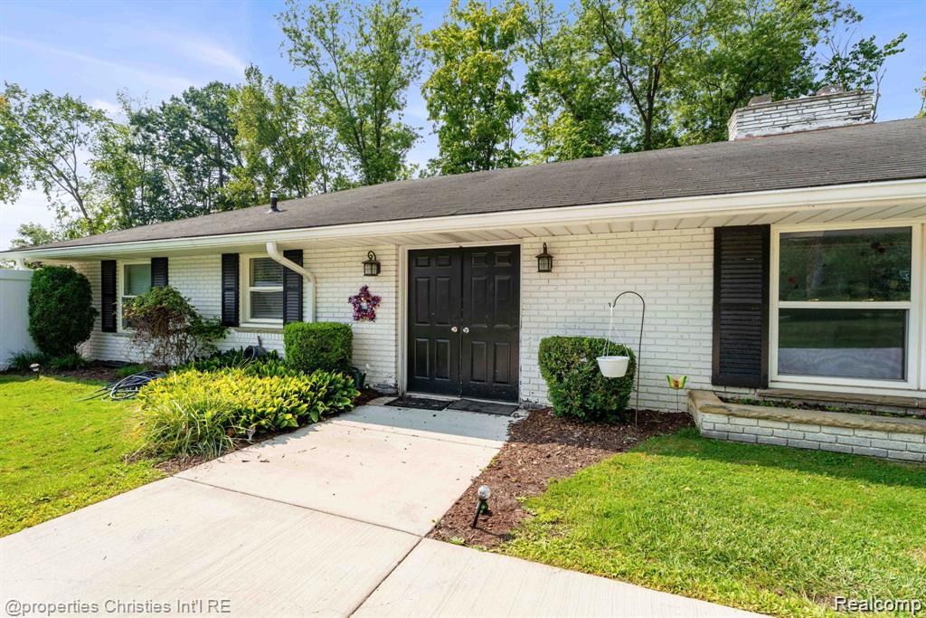 Beverlyhills, Michigan, 48025, United States, 3 Bedrooms Bedrooms, ,3 BathroomsBathrooms,Residential,Active,1997591