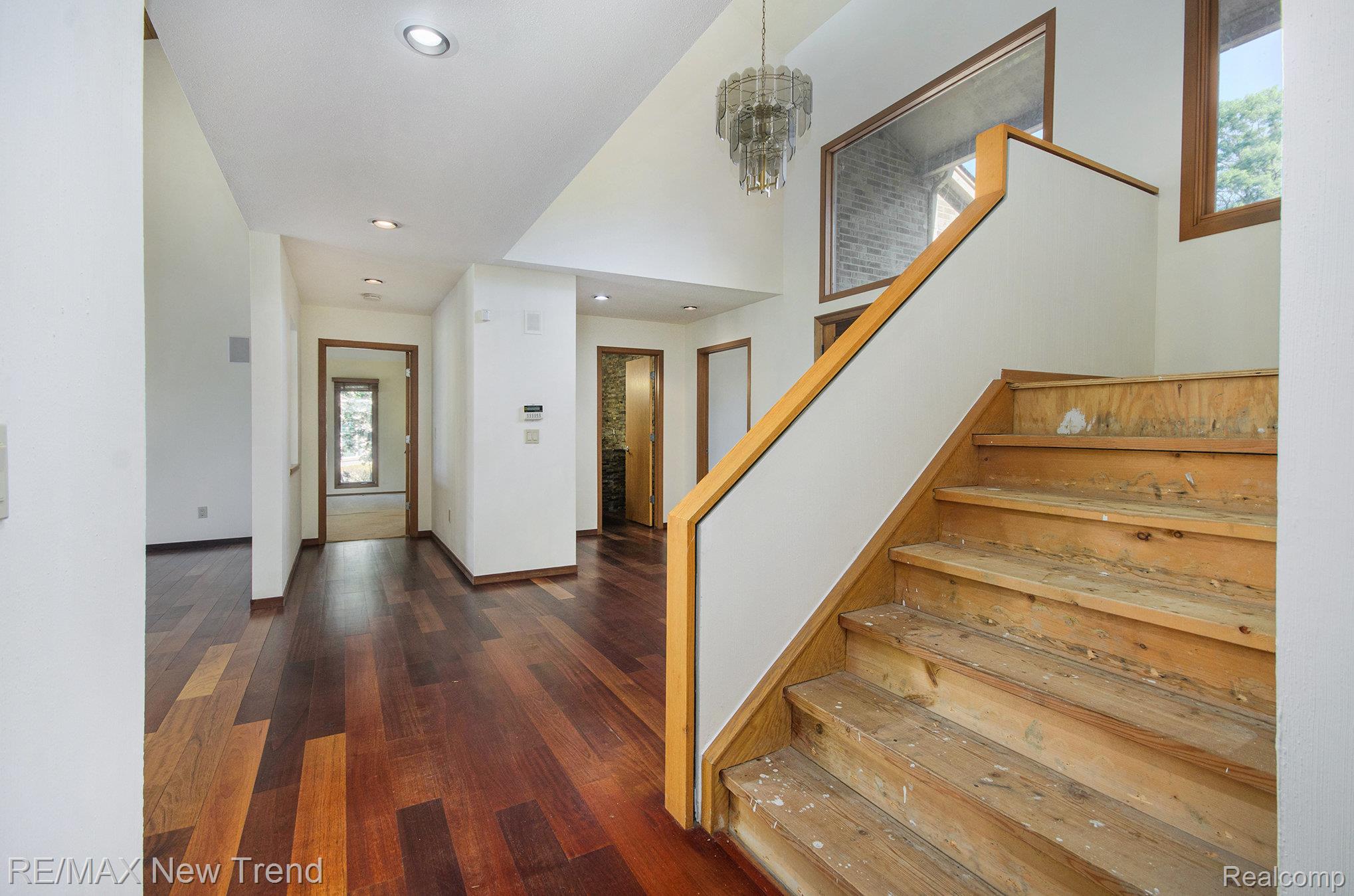 Westbloomfield, Michigan, 48324, United States, 5 Bedrooms Bedrooms, ,5 BathroomsBathrooms,Residential,Active,1922336