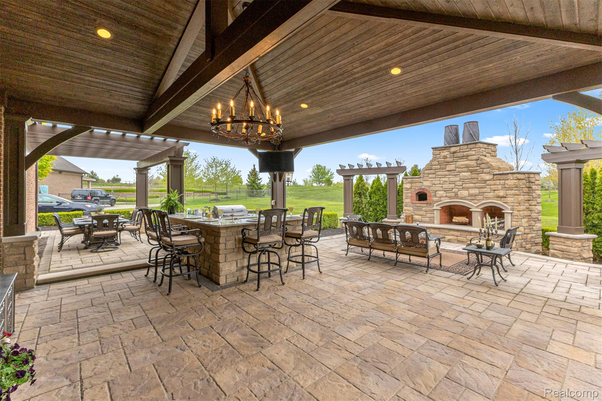 Northville, Michigan, 48167, United States, 4 Bedrooms Bedrooms, ,4 BathroomsBathrooms,Residential,Active,2052116