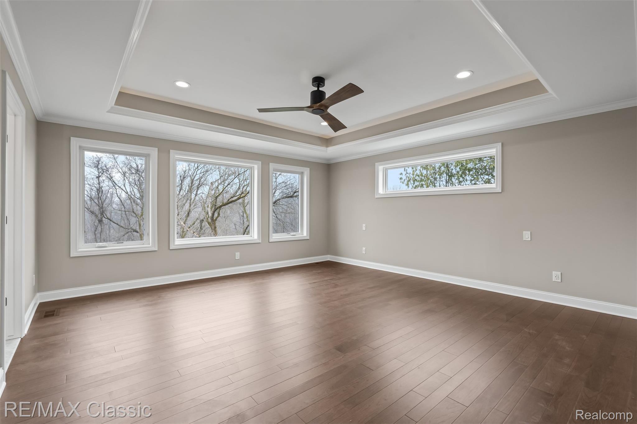 Dexter, Michigan, 48130, United States, 4 Bedrooms Bedrooms, ,4 BathroomsBathrooms,Residential,Active,2036699