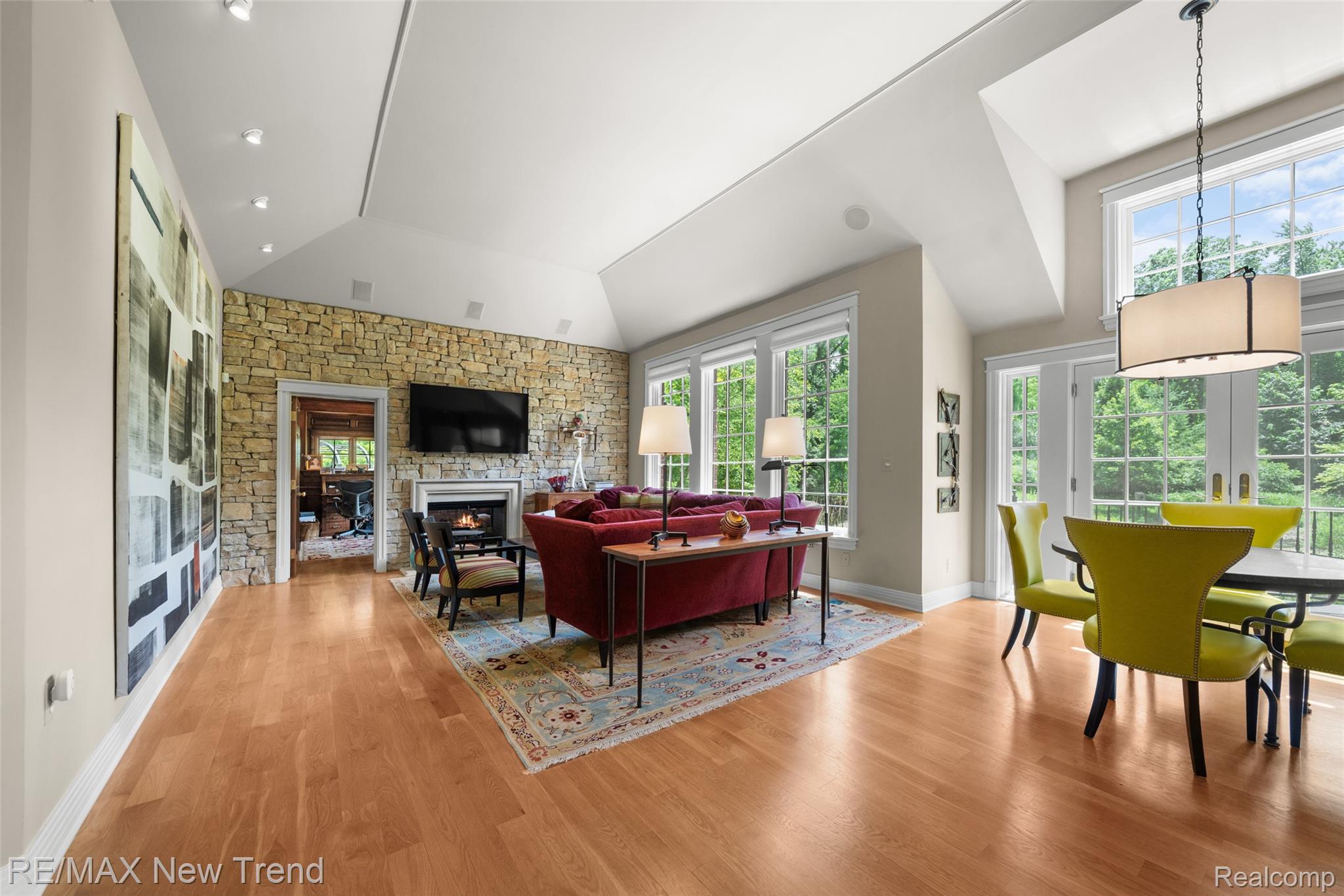 Franklin, Michigan, 48025, United States, 4 Bedrooms Bedrooms, ,4 BathroomsBathrooms,Residential,Active,1926907