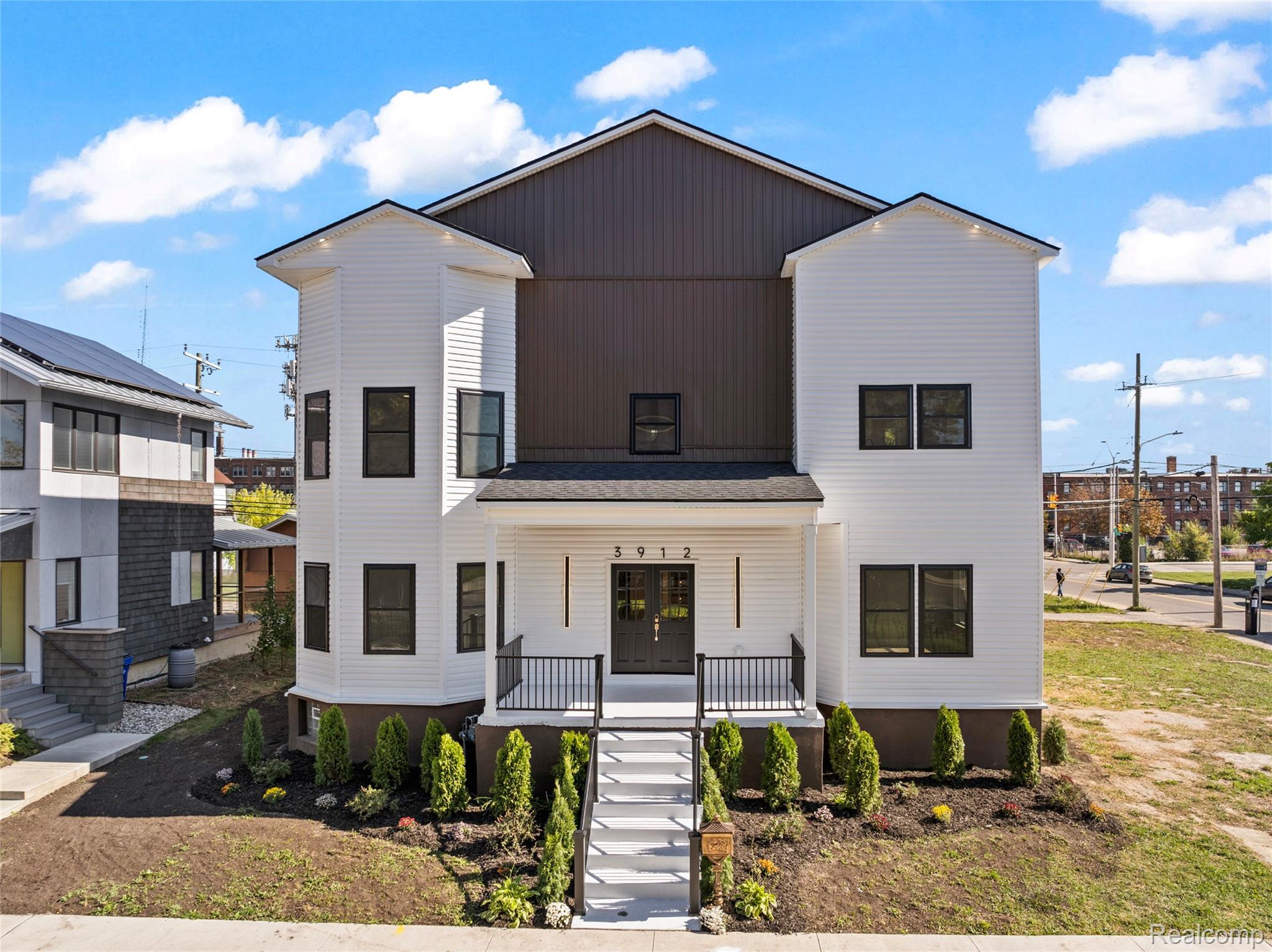 Detroit, Michigan, 48201, United States, 5 Bedrooms Bedrooms, ,6 BathroomsBathrooms,Residential,Active,1963411