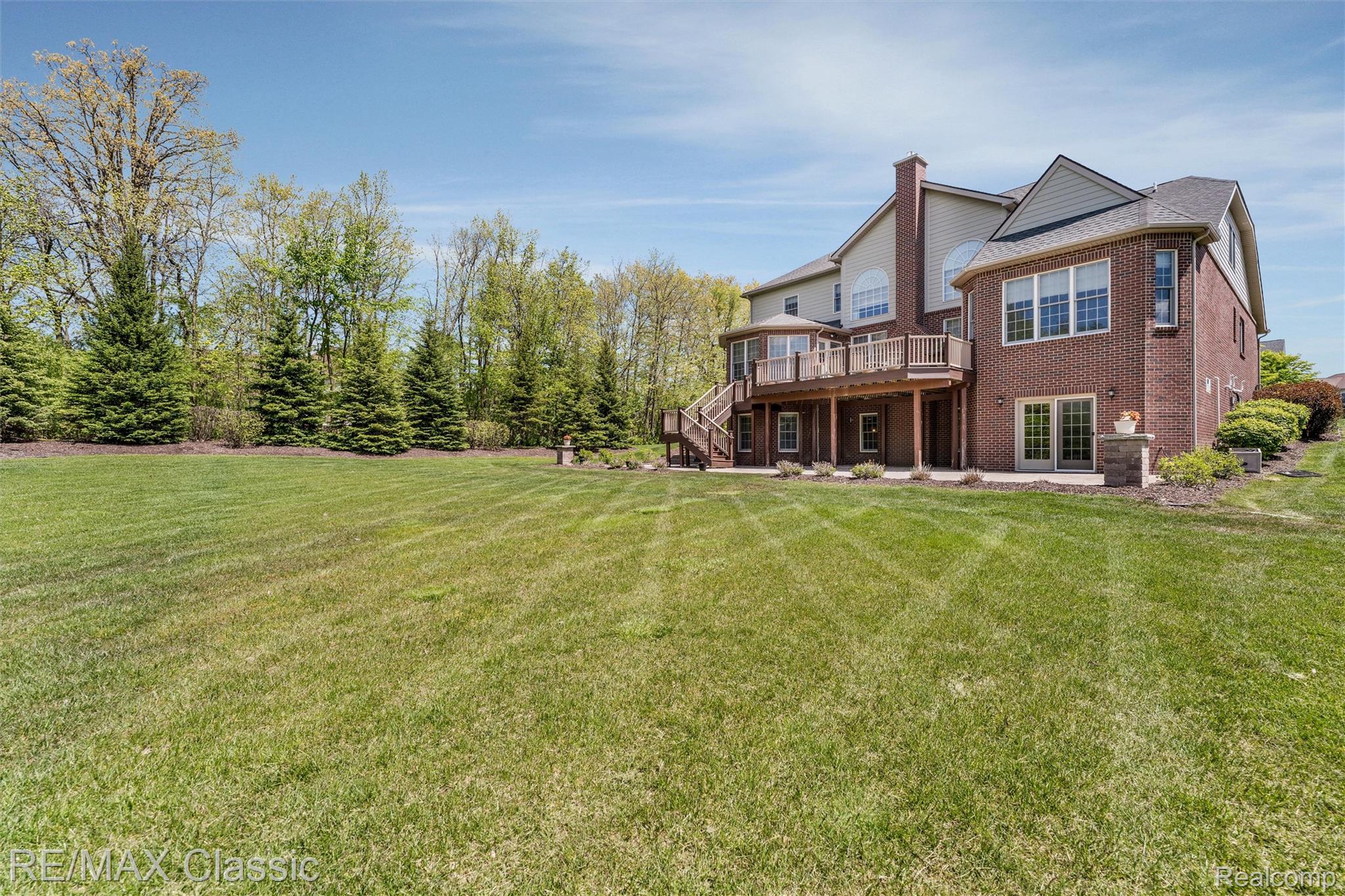 Novi, Michigan, 48374, United States, 5 Bedrooms Bedrooms, ,5 BathroomsBathrooms,Residential,Pending,2052115