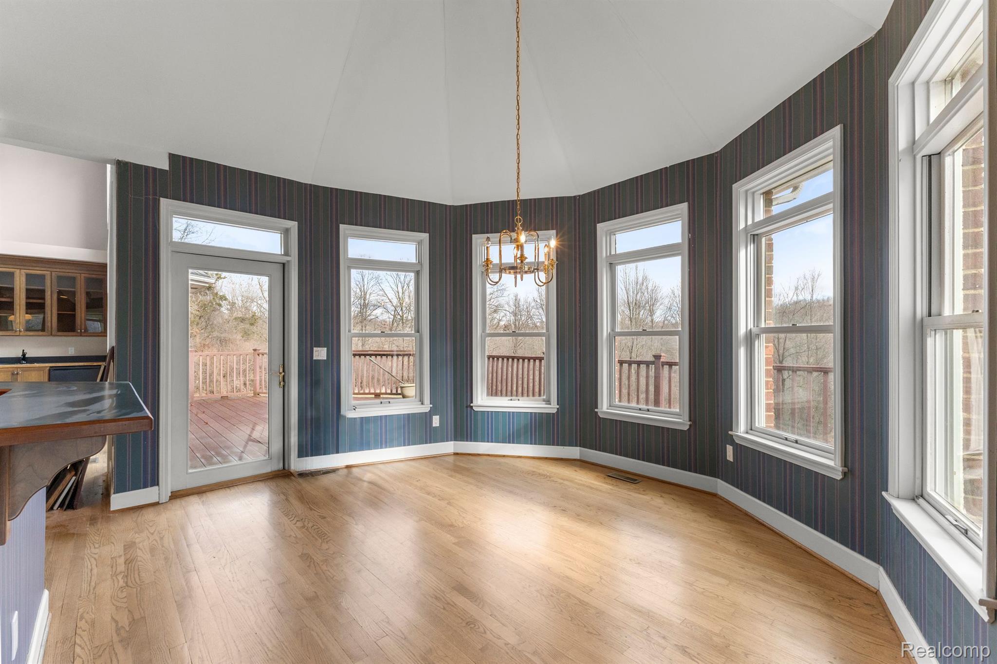 Annarbor, Michigan, 48105, United States, 5 Bedrooms Bedrooms, ,5 BathroomsBathrooms,Residential,Active,1899239