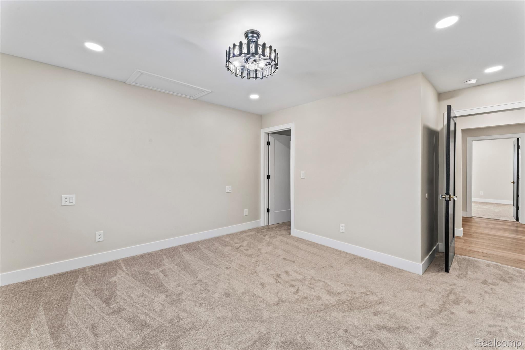 Detroit, Michigan, 48201, United States, 5 Bedrooms Bedrooms, ,6 BathroomsBathrooms,Residential,Active,1963411