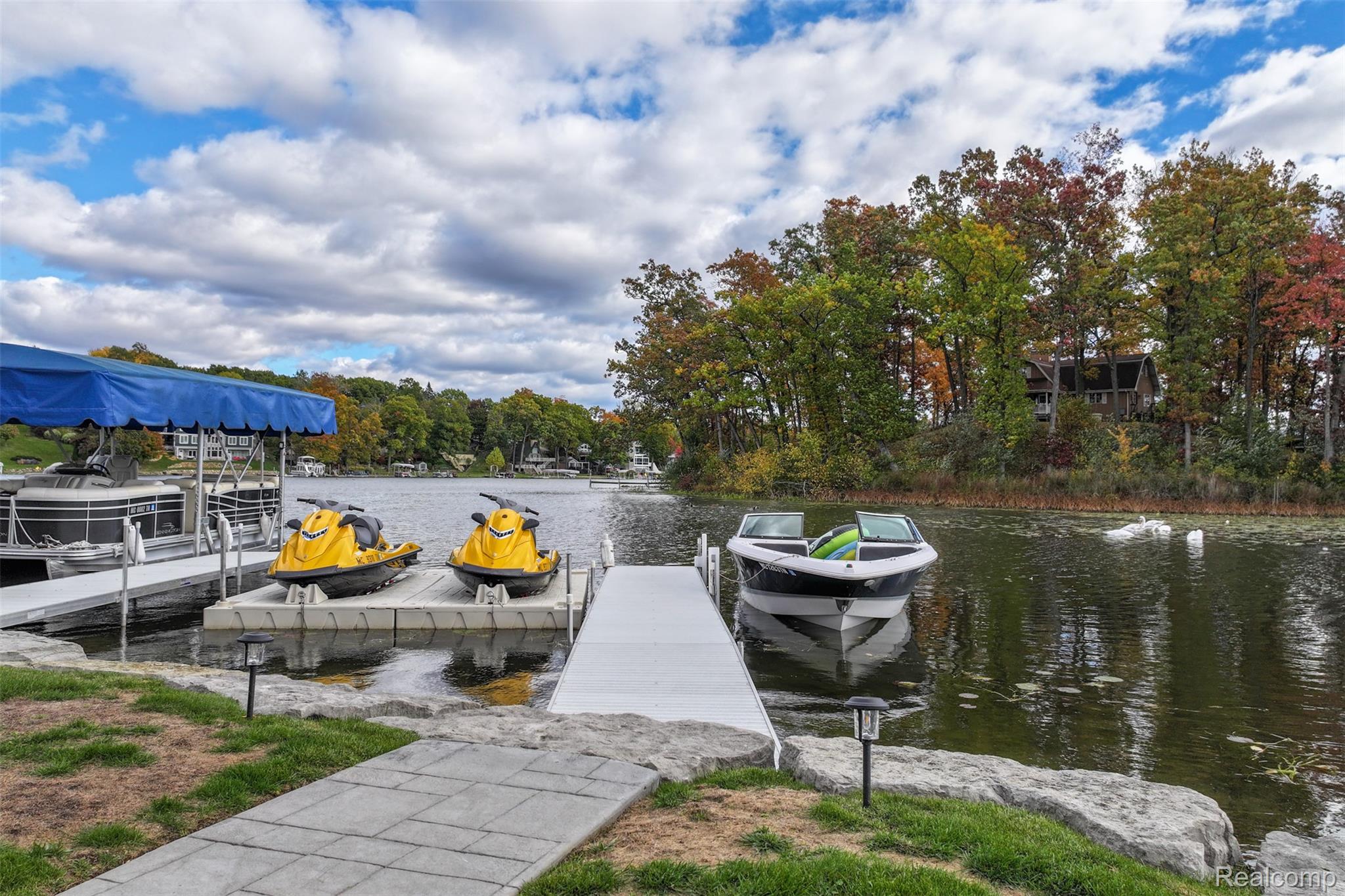 Linden, Michigan, 48451, United States, 5 Bedrooms Bedrooms, ,6 BathroomsBathrooms,Residential,Active,1959969