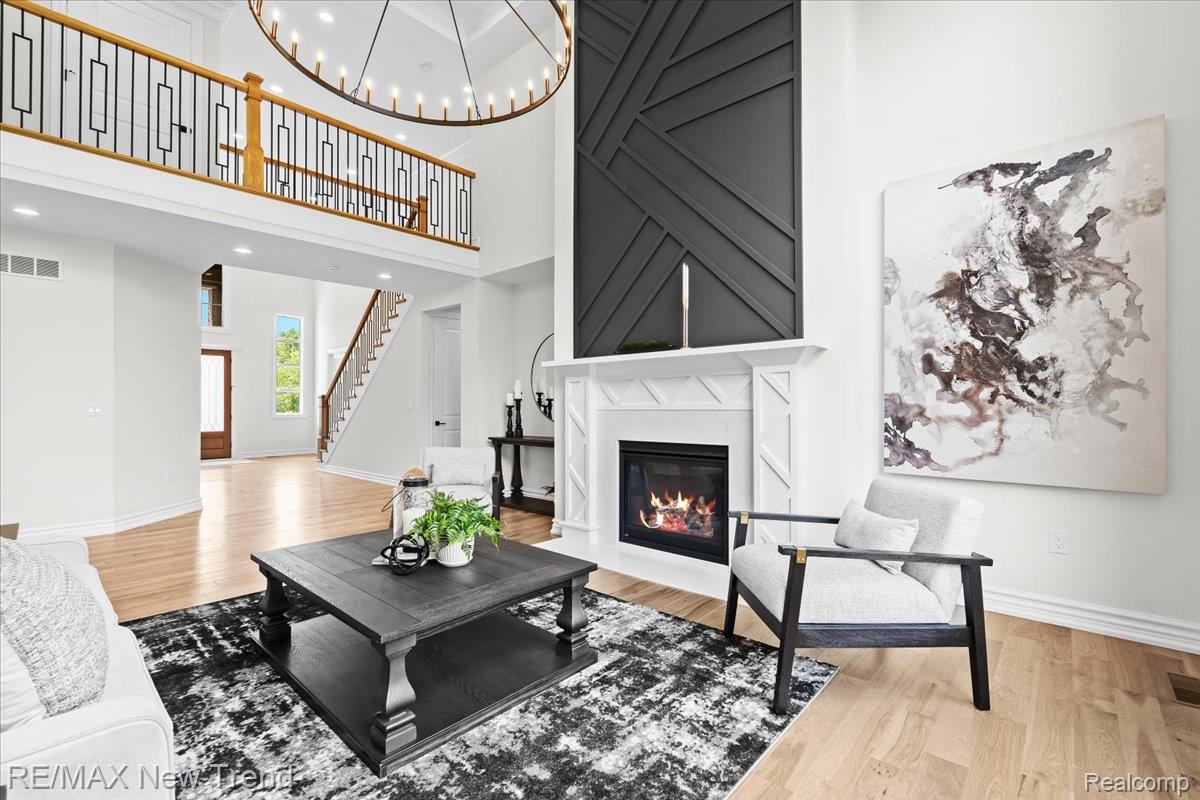 Farmingtonhills, Michigan, 48336, United States, 5 Bedrooms Bedrooms, ,5 BathroomsBathrooms,Residential,Active,2007982