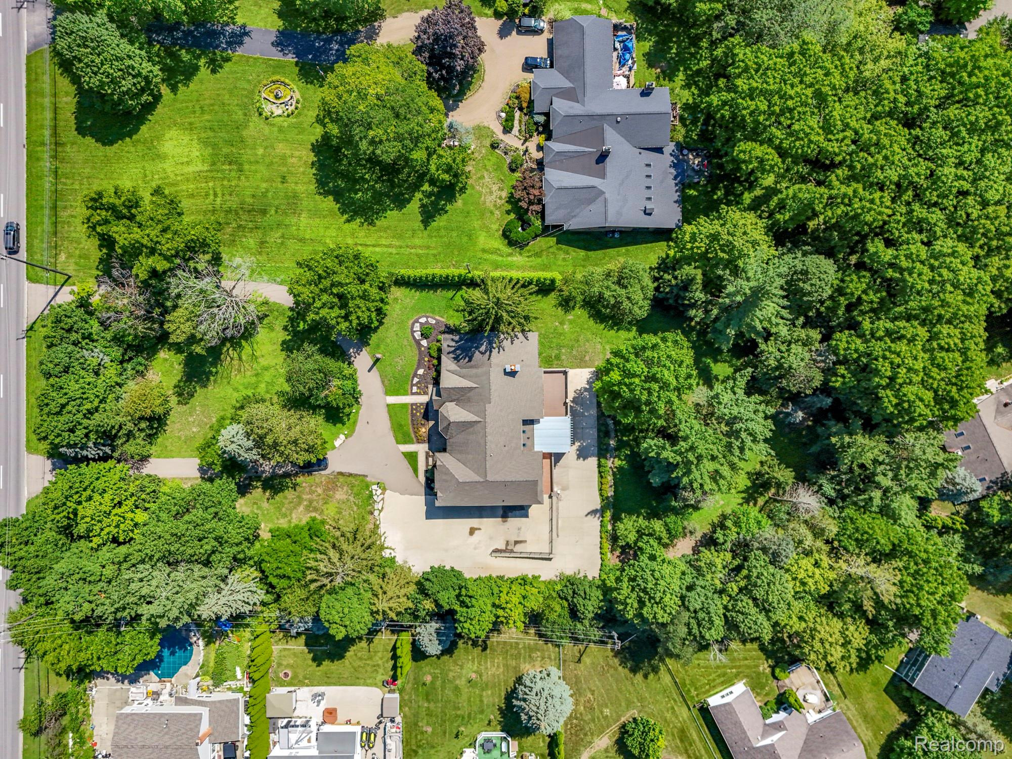 Northville, Michigan, 48167, United States, 5 Bedrooms Bedrooms, ,6 BathroomsBathrooms,Residential,Active,1905093