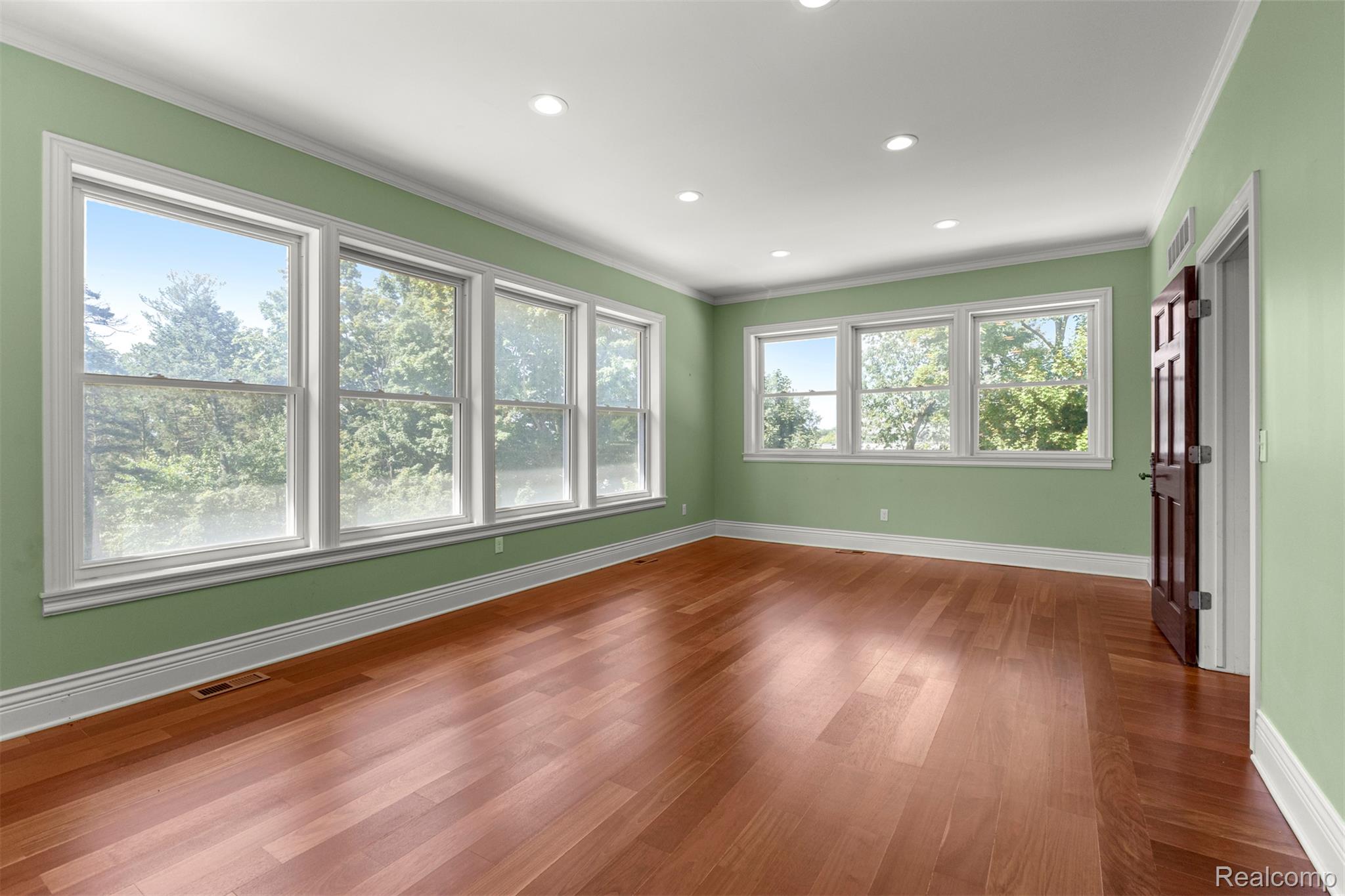 Northville, Michigan, 48167, United States, 5 Bedrooms Bedrooms, ,6 BathroomsBathrooms,Residential,Active,1905093