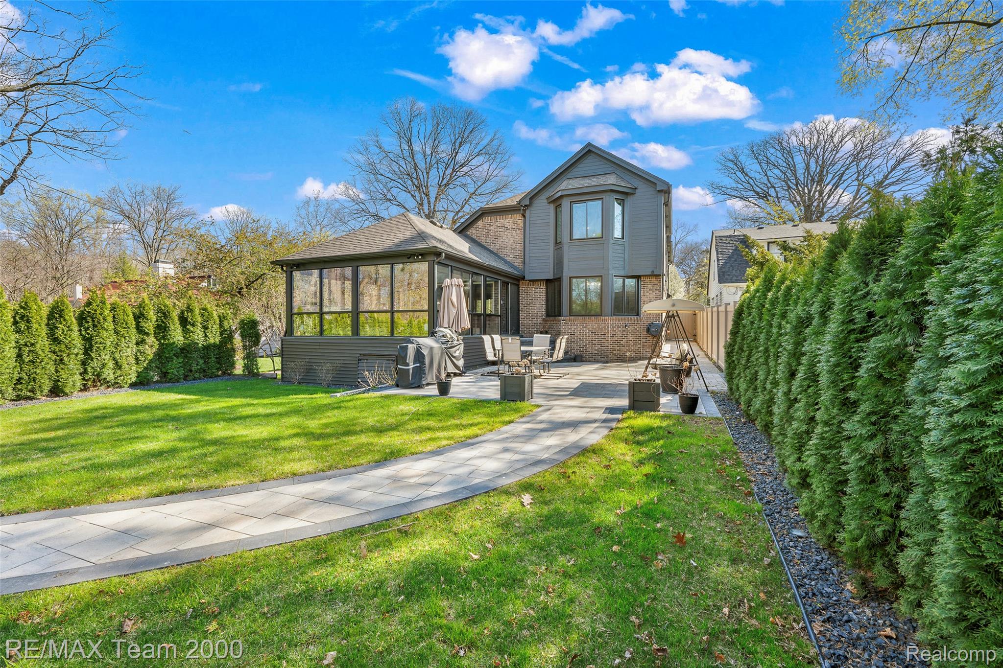 Dearborn, Michigan, 48124, United States, 4 Bedrooms Bedrooms, ,4 BathroomsBathrooms,Residential,Active,1985553