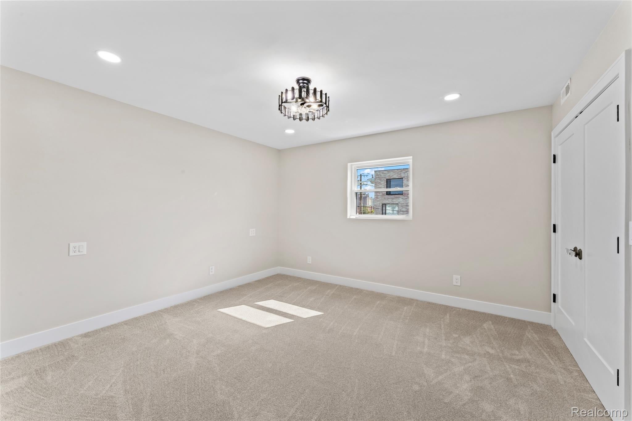 Detroit, Michigan, 48201, United States, 5 Bedrooms Bedrooms, ,6 BathroomsBathrooms,Residential,Active,1963411