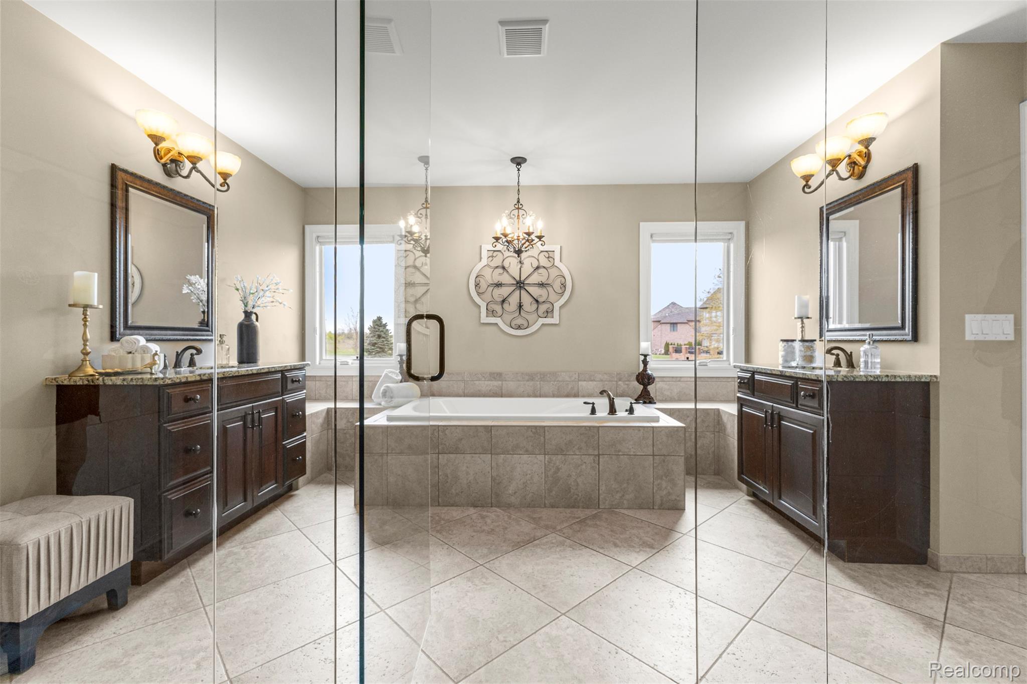Northville, Michigan, 48167, United States, 4 Bedrooms Bedrooms, ,4 BathroomsBathrooms,Residential,Active,2052116