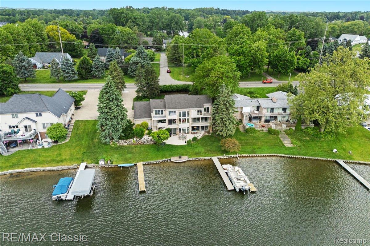 Commercetwp, Michigan, 48382, United States, 3 Bedrooms Bedrooms, ,4 BathroomsBathrooms,Residential,Active,1893215