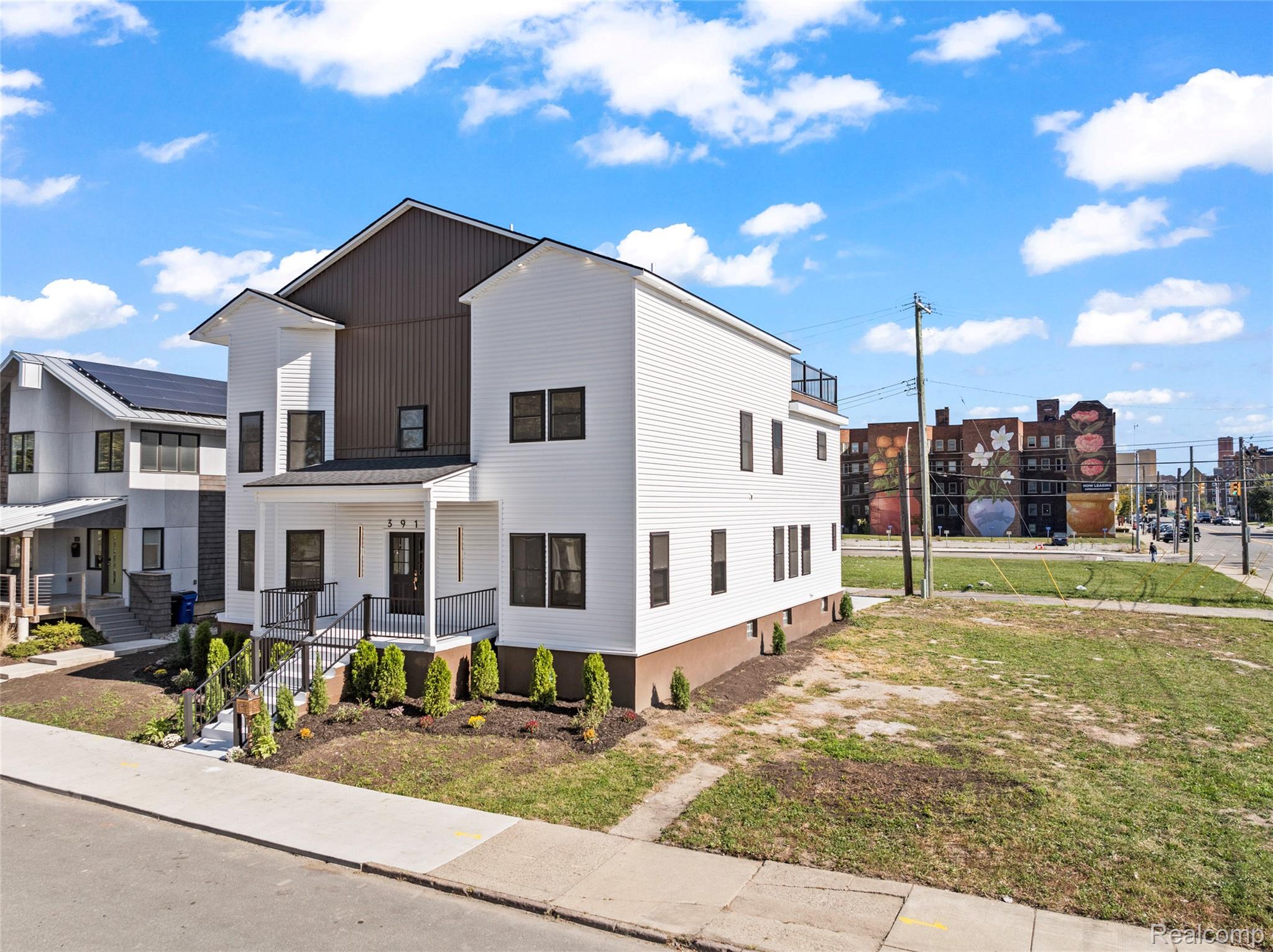 Detroit, Michigan, 48201, United States, 5 Bedrooms Bedrooms, ,6 BathroomsBathrooms,Residential,Active,1963411