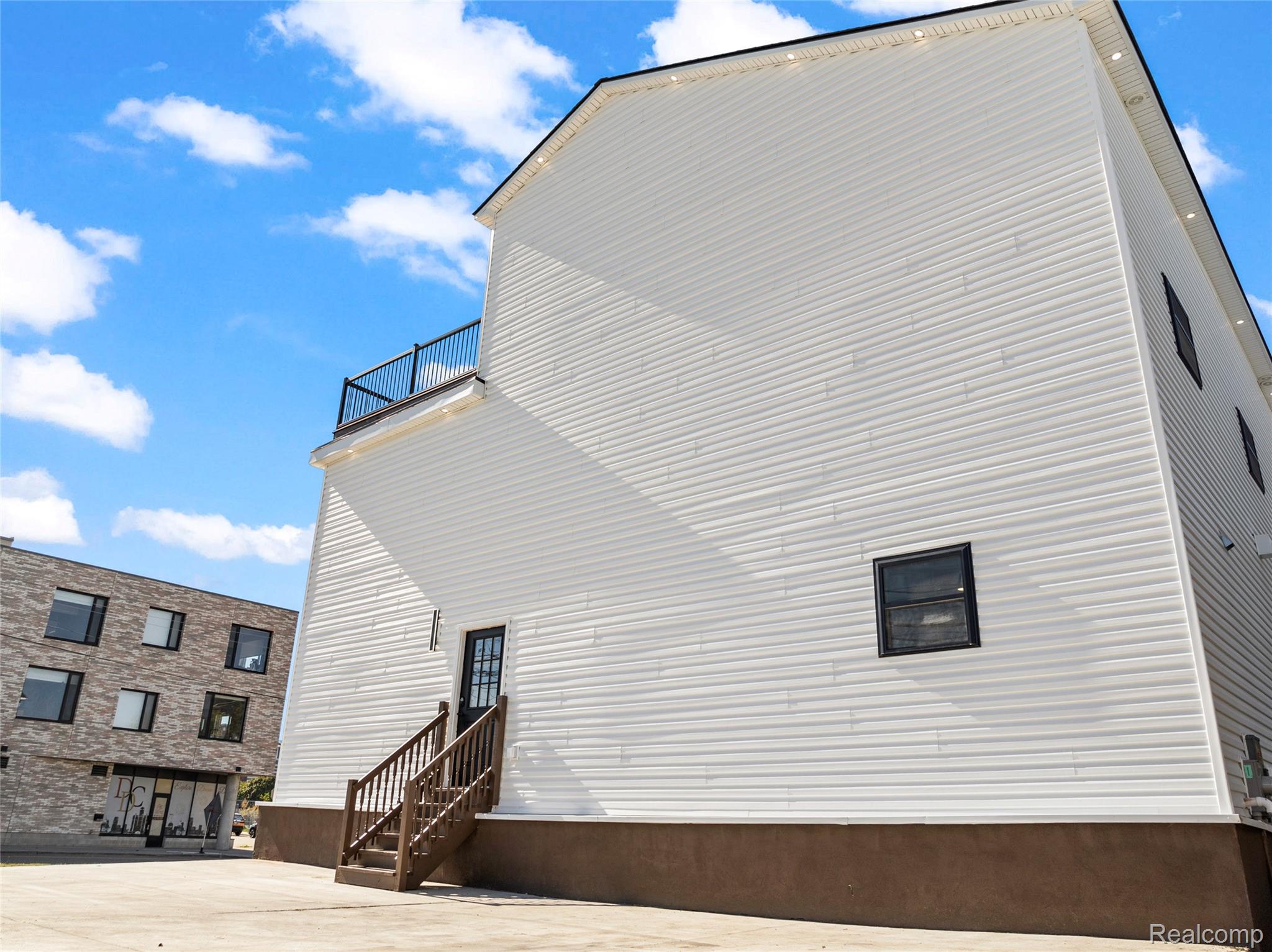 Detroit, Michigan, 48201, United States, 5 Bedrooms Bedrooms, ,6 BathroomsBathrooms,Residential,Active,1963411