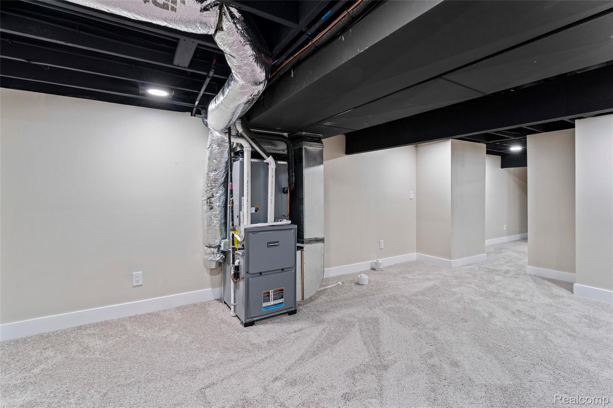 Detroit, Michigan, 48201, United States, 5 Bedrooms Bedrooms, ,6 BathroomsBathrooms,Residential,Active,1963411