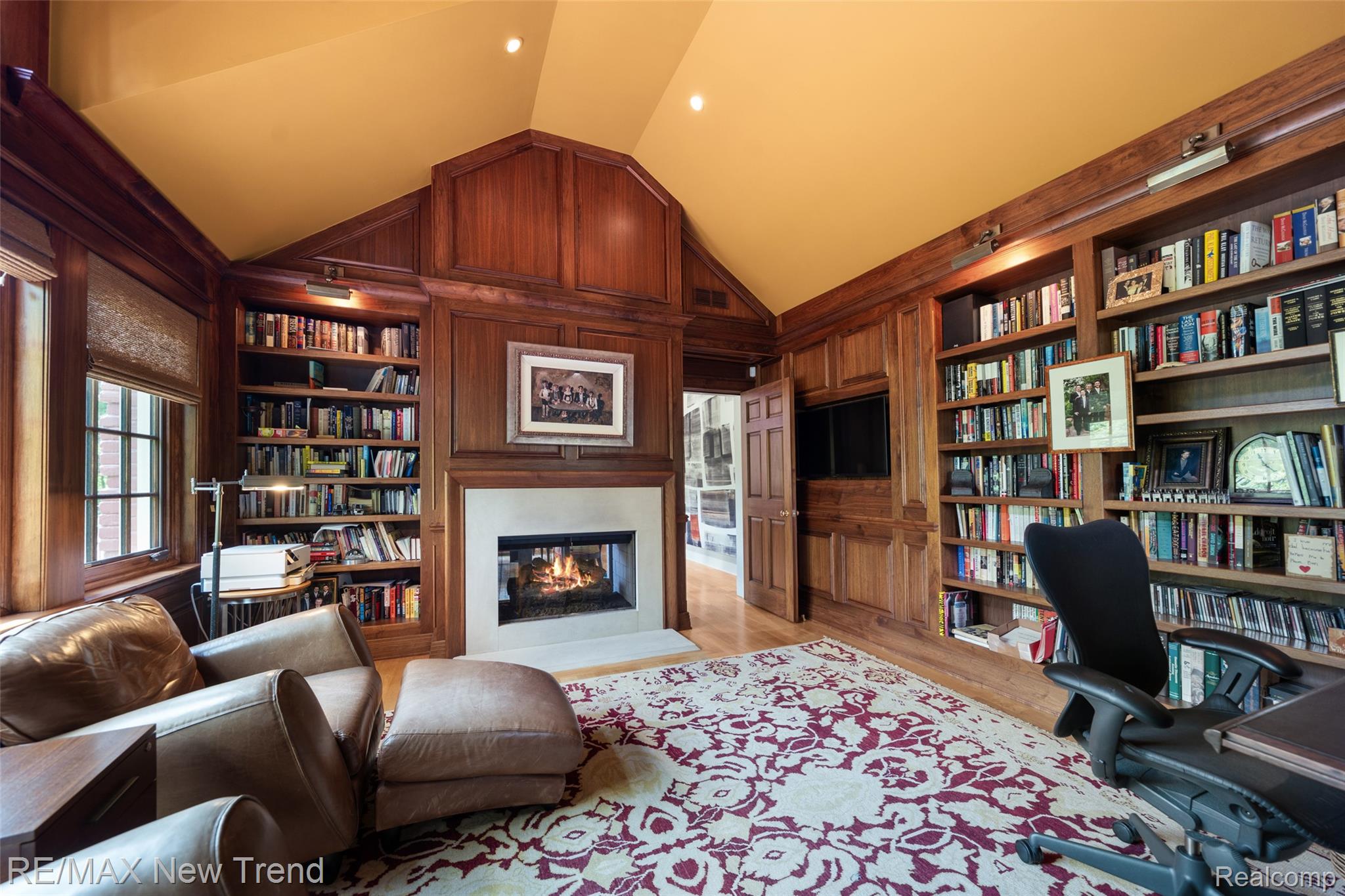 Franklin, Michigan, 48025, United States, 4 Bedrooms Bedrooms, ,4 BathroomsBathrooms,Residential,Active,1926907