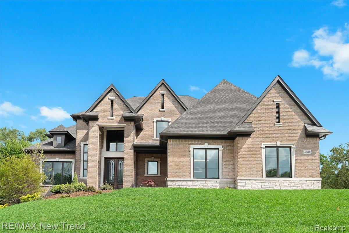 Farmingtonhills, Michigan, 48336, United States, 5 Bedrooms Bedrooms, ,5 BathroomsBathrooms,Residential,Active,1945053