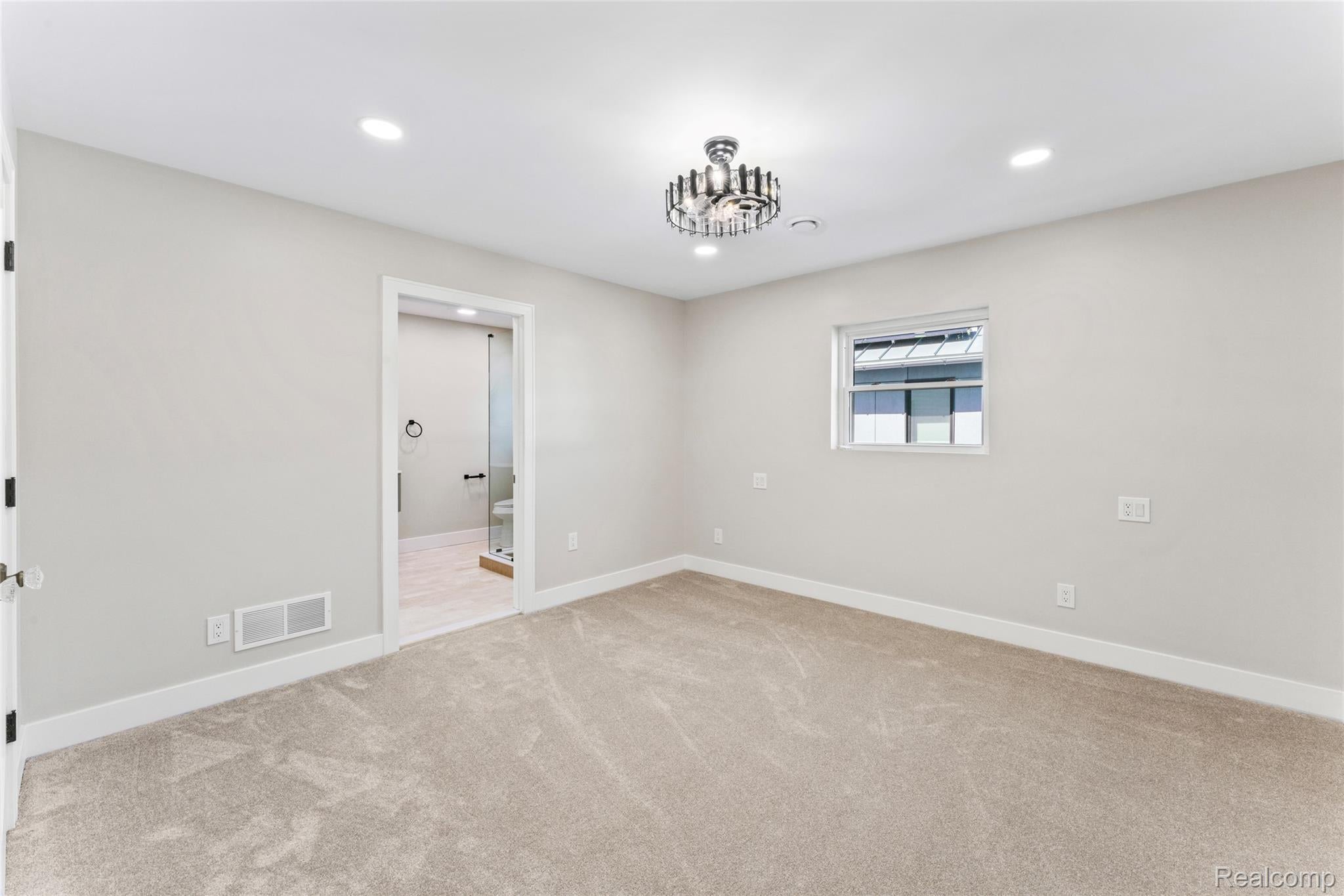 Detroit, Michigan, 48201, United States, 5 Bedrooms Bedrooms, ,6 BathroomsBathrooms,Residential,Active,1963411