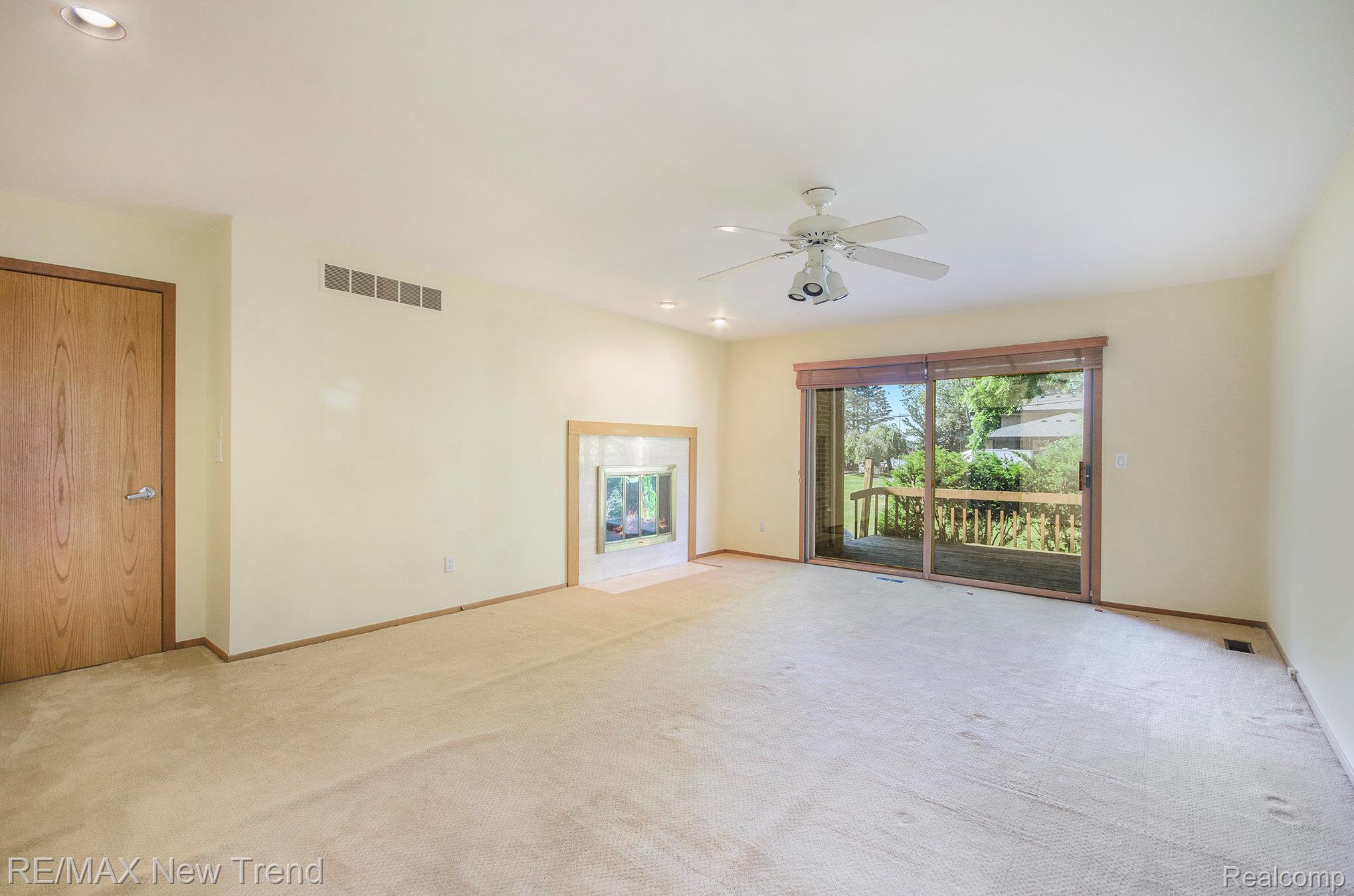 Westbloomfield, Michigan, 48324, United States, 5 Bedrooms Bedrooms, ,5 BathroomsBathrooms,Residential,Active,1922336