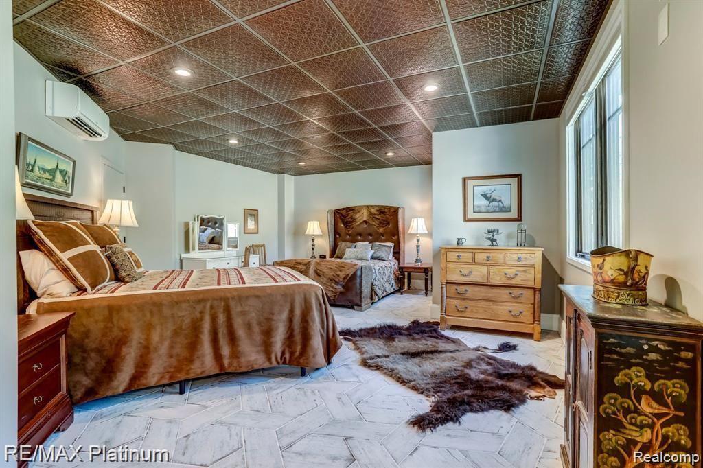 Howell, Michigan, 48843, United States, 5 Bedrooms Bedrooms, ,6 BathroomsBathrooms,Residential,Active,1714075