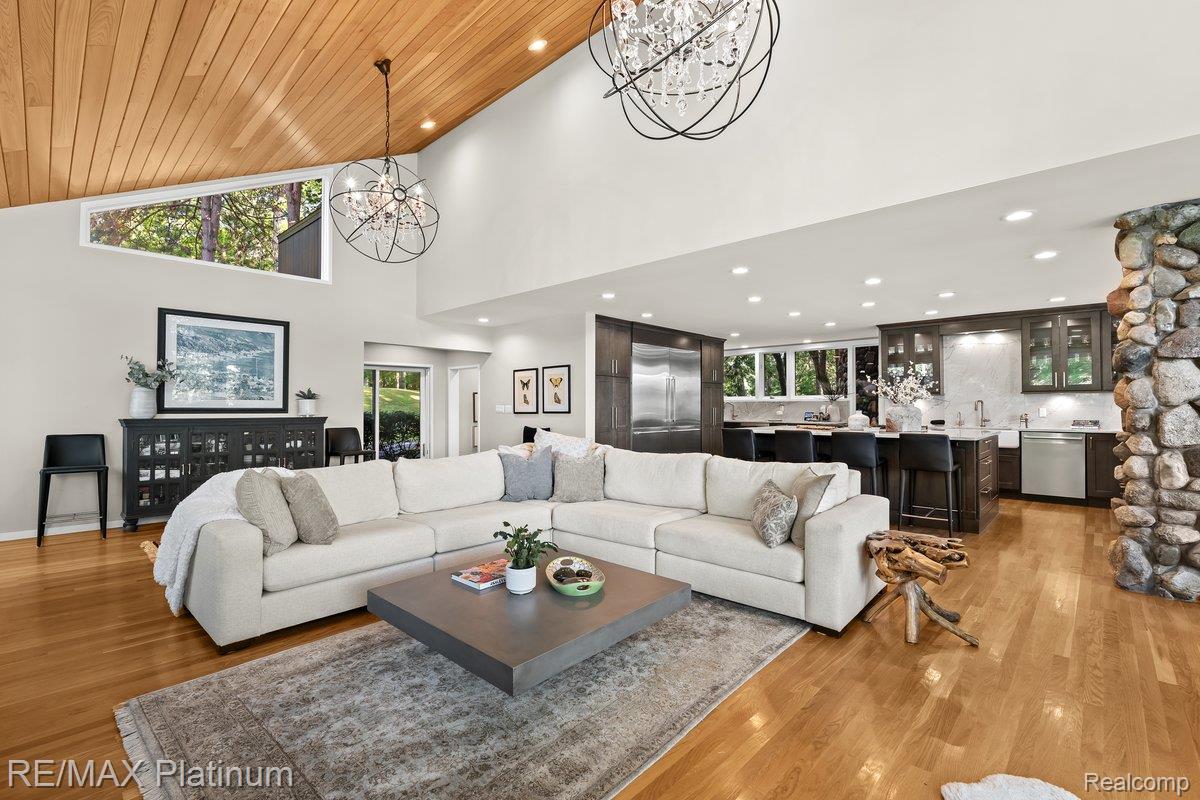 Howell, Michigan, 48843, United States, 4 Bedrooms Bedrooms, ,6 BathroomsBathrooms,Residential,Active,1973360