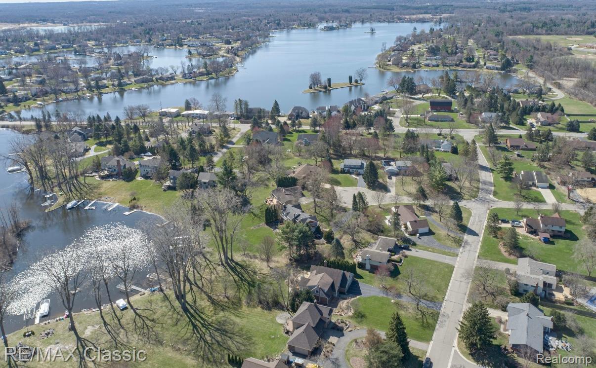 Commercetwp, Michigan, 48382, United States, 4 Bedrooms Bedrooms, ,4 BathroomsBathrooms,Residential,Active,1764558