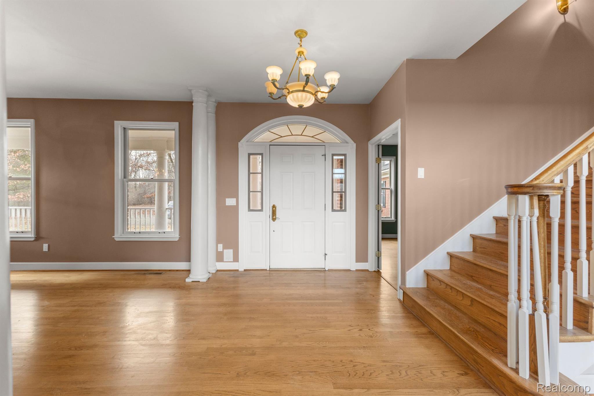 Annarbor, Michigan, 48105, United States, 5 Bedrooms Bedrooms, ,5 BathroomsBathrooms,Residential,Active,1899239