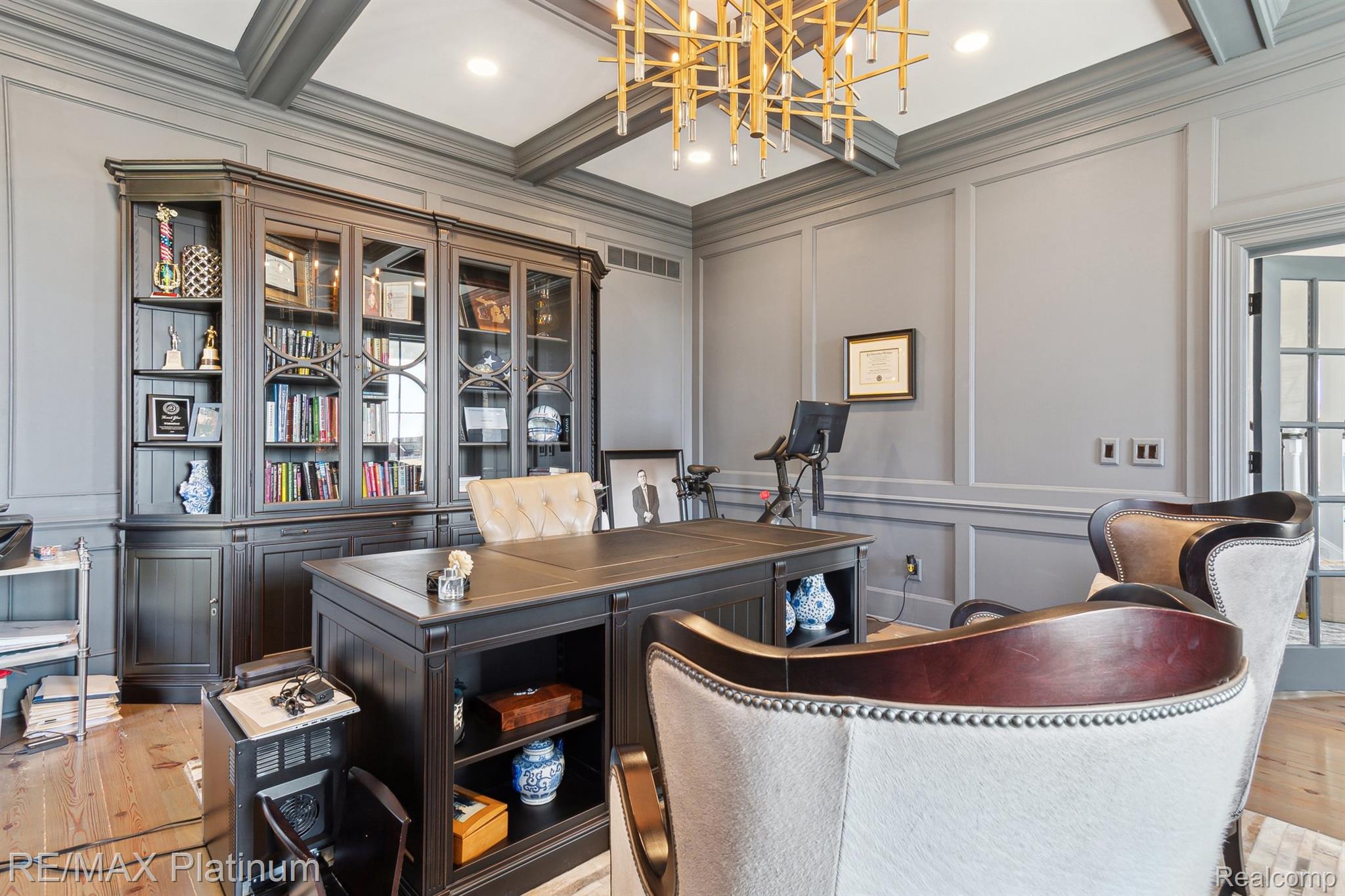 Pinckney, Michigan, 48169, United States, 5 Bedrooms Bedrooms, ,7 BathroomsBathrooms,Residential,Active,1954026