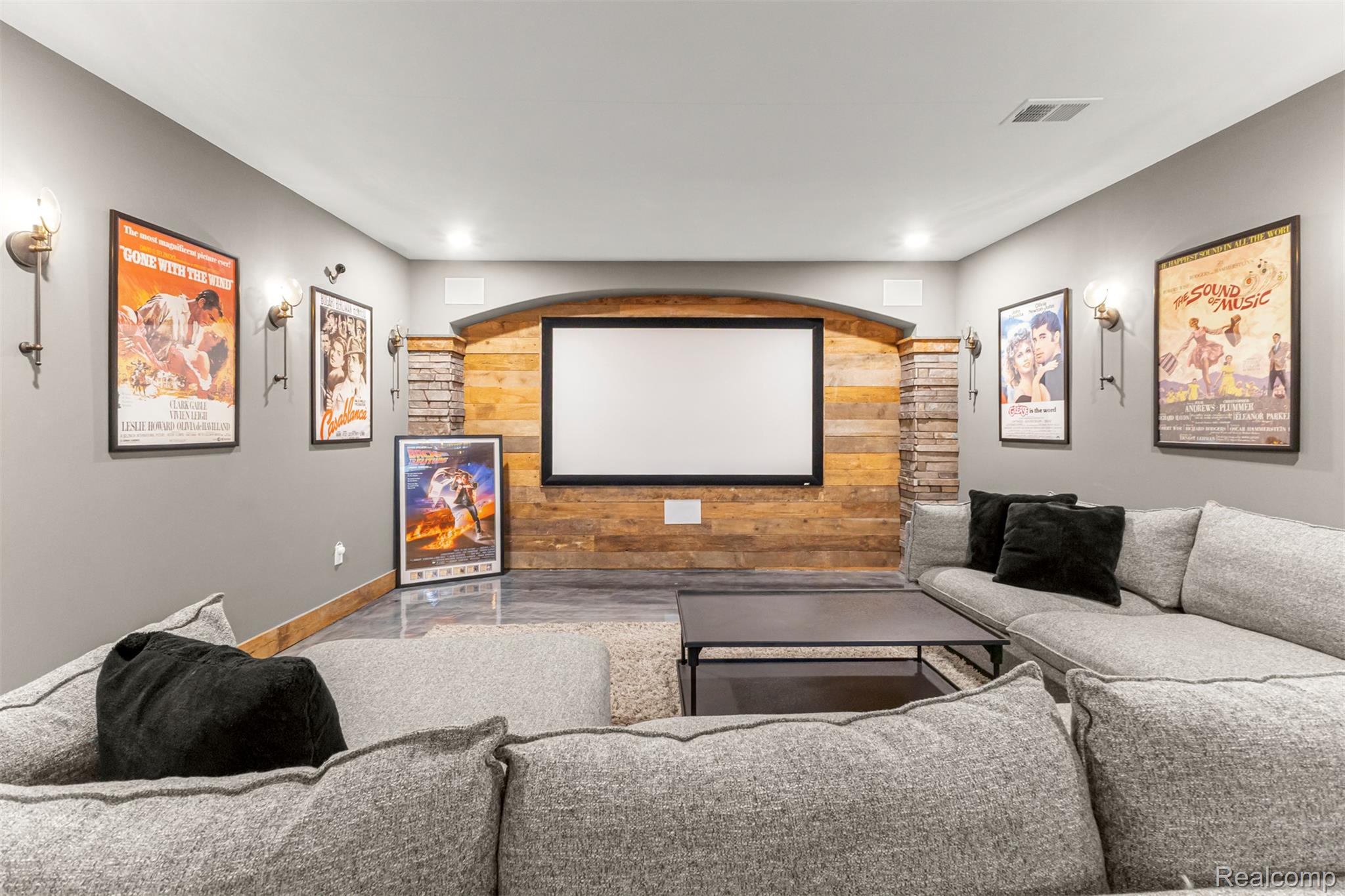 Northville, Michigan, 48168, United States, 5 Bedrooms Bedrooms, ,7 BathroomsBathrooms,Residential,Active,1960117