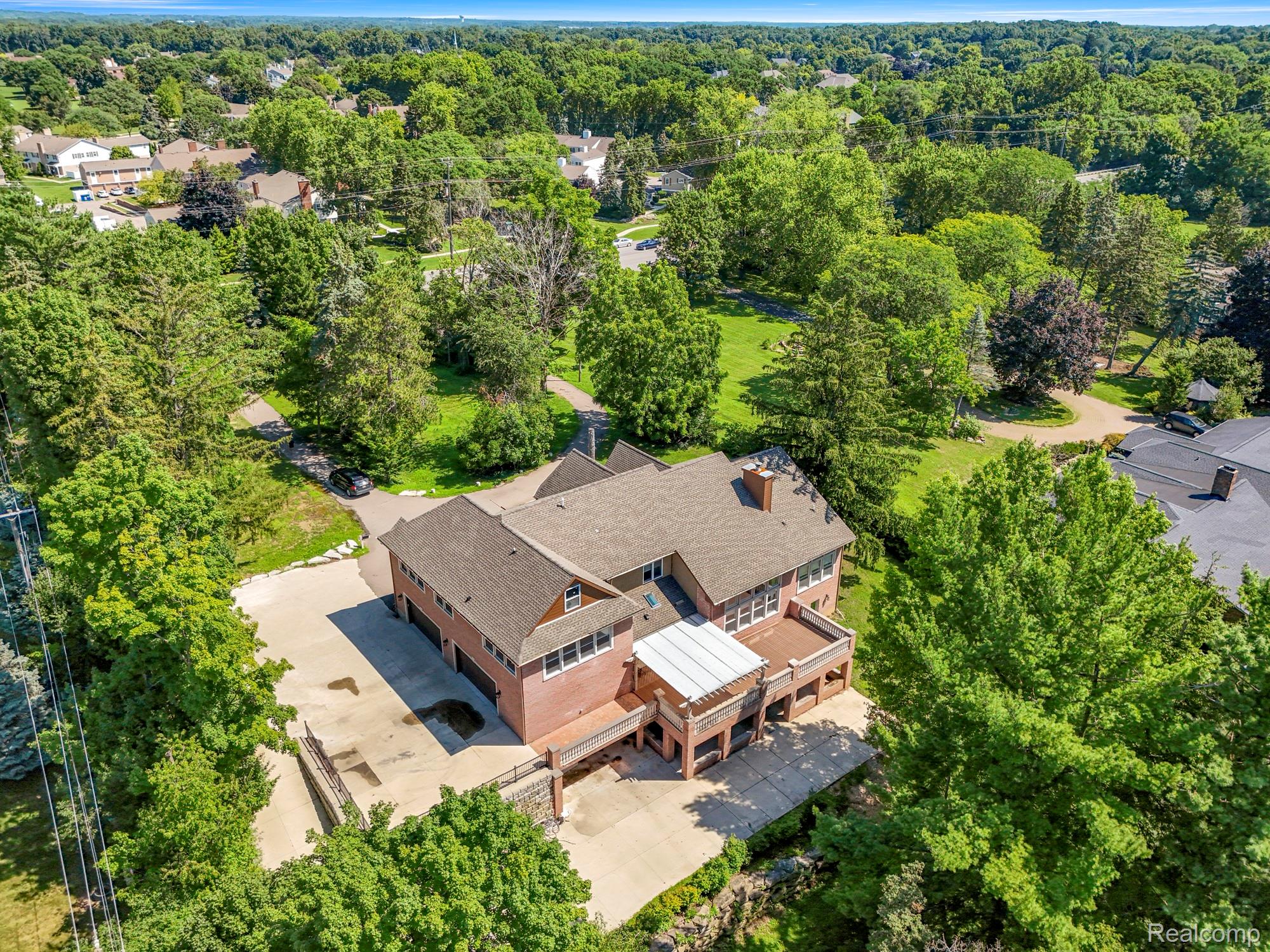 Northville, Michigan, 48167, United States, 5 Bedrooms Bedrooms, ,6 BathroomsBathrooms,Residential,Active,1905093