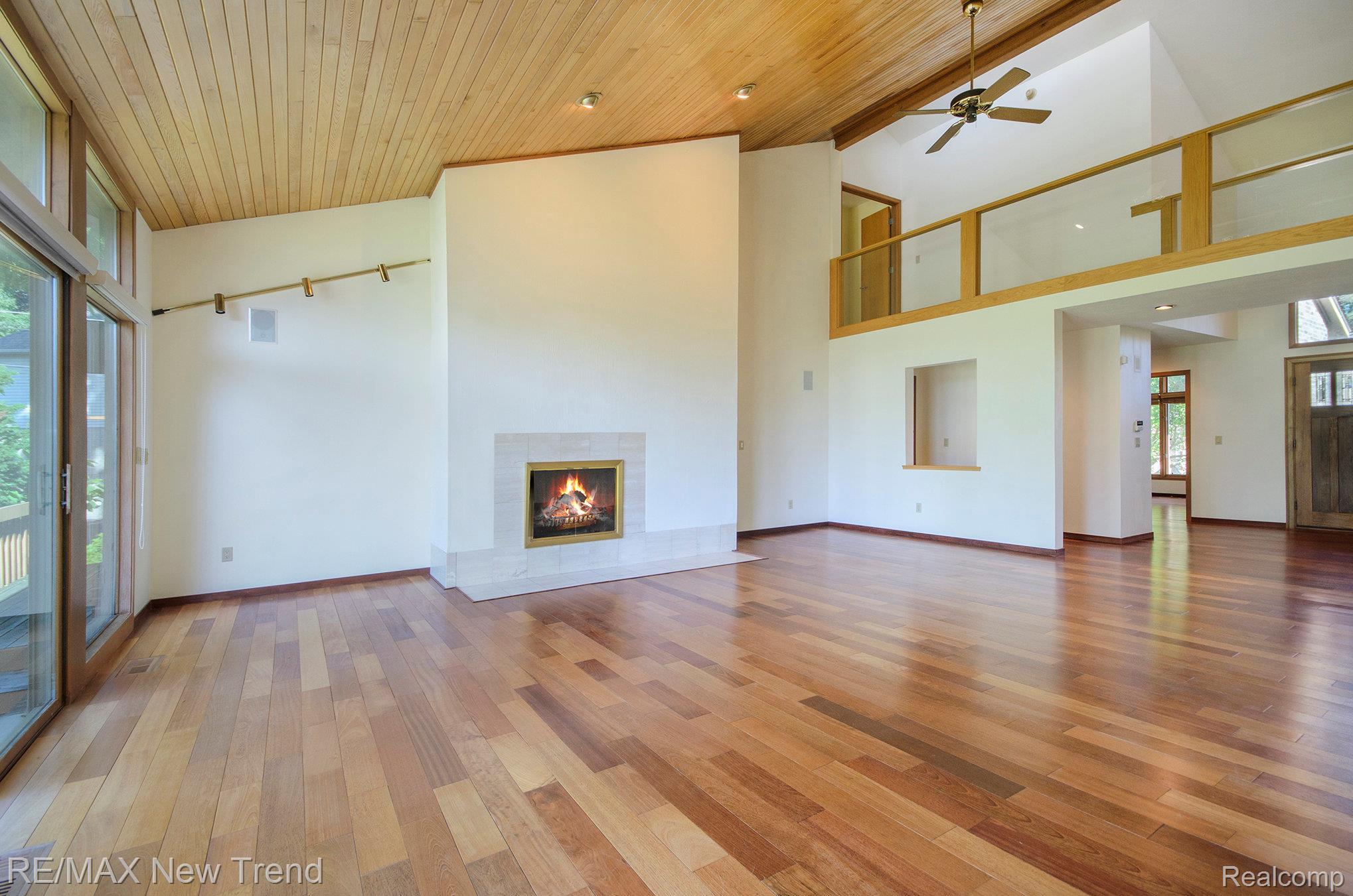Westbloomfield, Michigan, 48324, United States, 5 Bedrooms Bedrooms, ,5 BathroomsBathrooms,Residential,Active,1922336