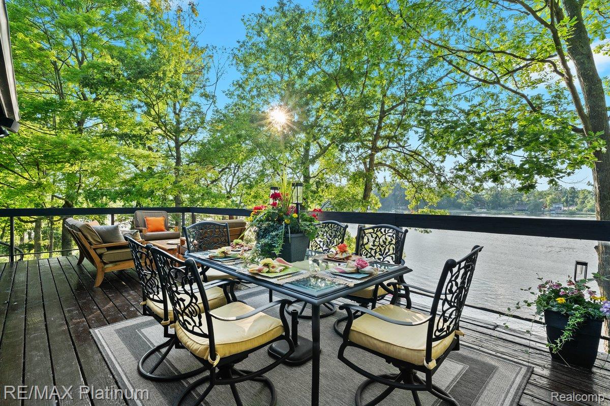 Howell, Michigan, 48843, United States, 4 Bedrooms Bedrooms, ,6 BathroomsBathrooms,Residential,Active,1973360