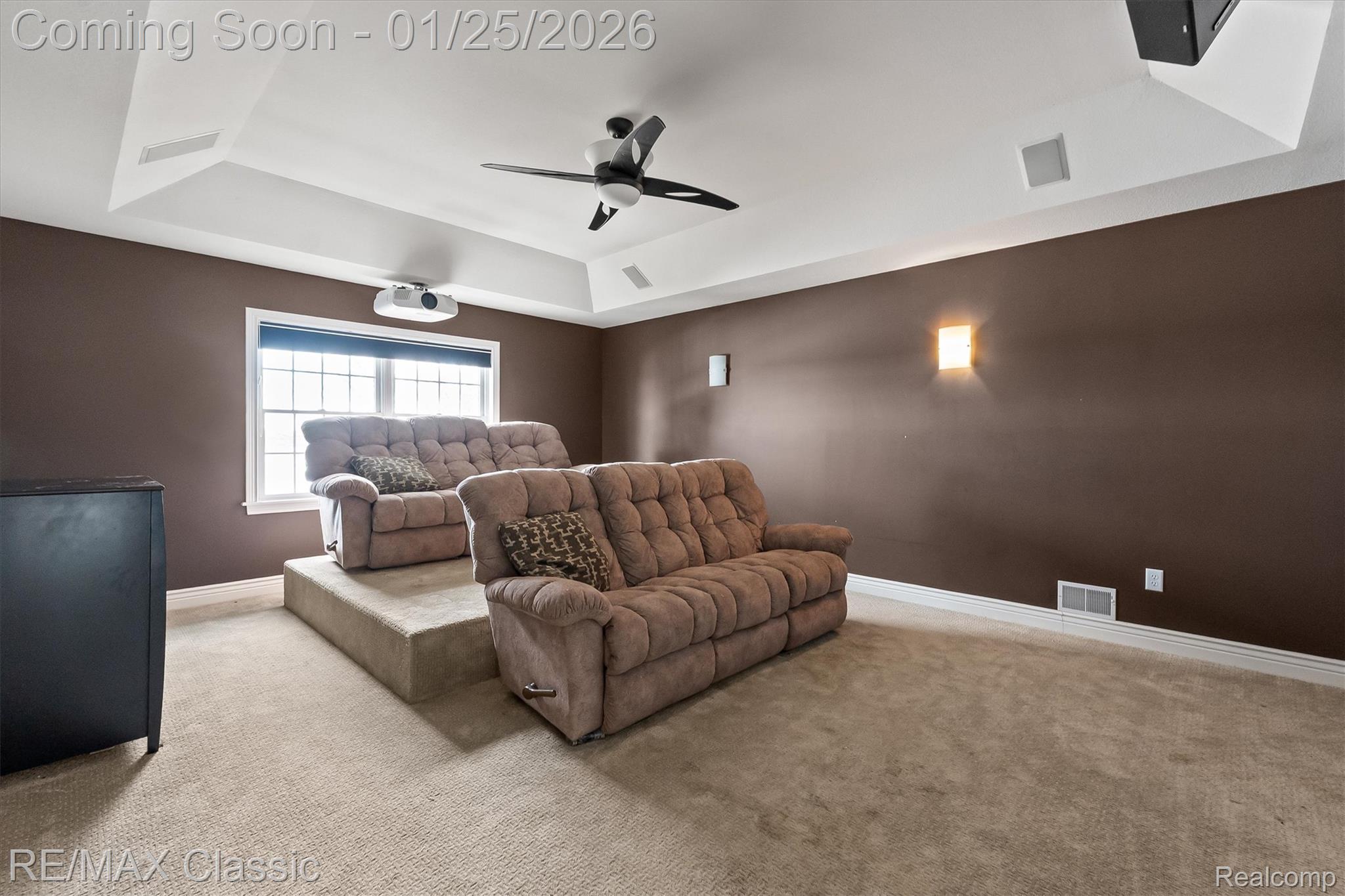 Whitehall, Michigan, 49461, United States, 5 Bedrooms Bedrooms, ,6 BathroomsBathrooms,Residential,Active,2012808