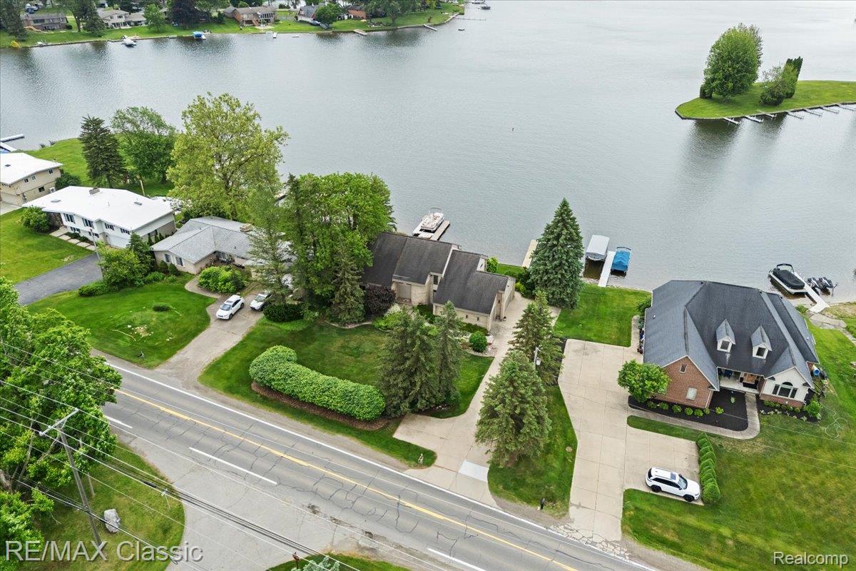 Commercetwp, Michigan, 48382, United States, 3 Bedrooms Bedrooms, ,4 BathroomsBathrooms,Residential,Active,1893215