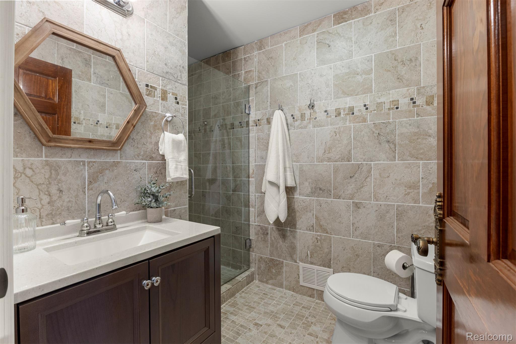 Northville, Michigan, 48167, United States, 5 Bedrooms Bedrooms, ,6 BathroomsBathrooms,Residential,Active,1905093