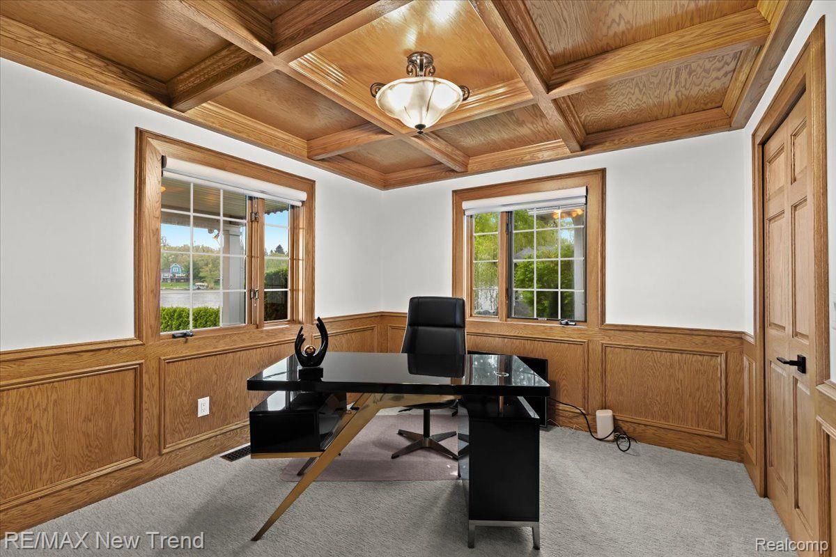 Walledlake, Michigan, 48390, United States, 4 Bedrooms Bedrooms, ,4 BathroomsBathrooms,Residential,Pending,1904161