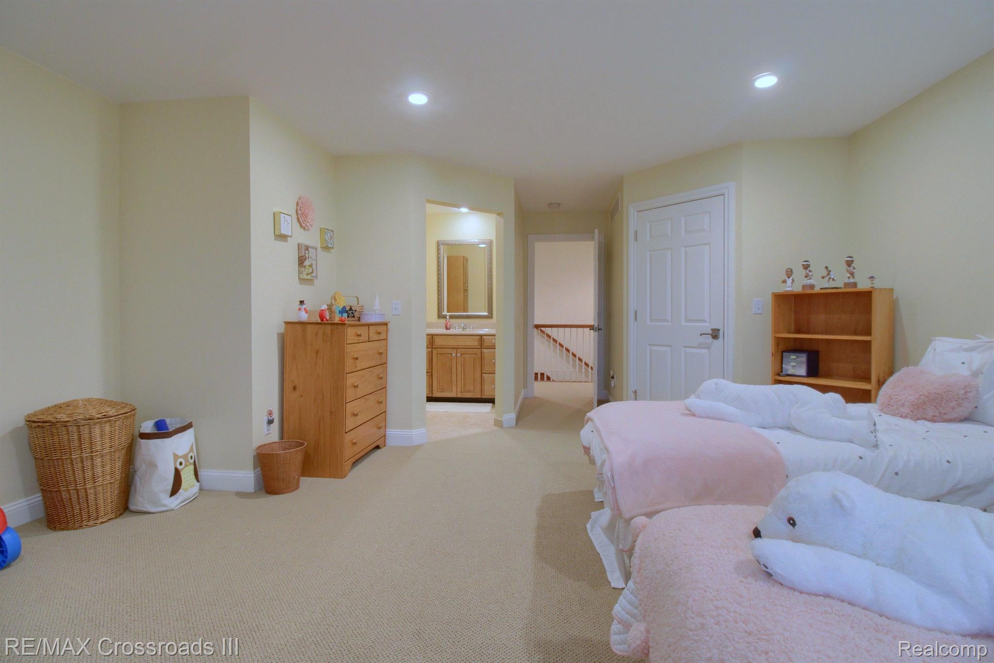 Ypsilanti, Michigan, 48198, United States, 4 Bedrooms Bedrooms, ,4 BathroomsBathrooms,Residential,Active,1900178