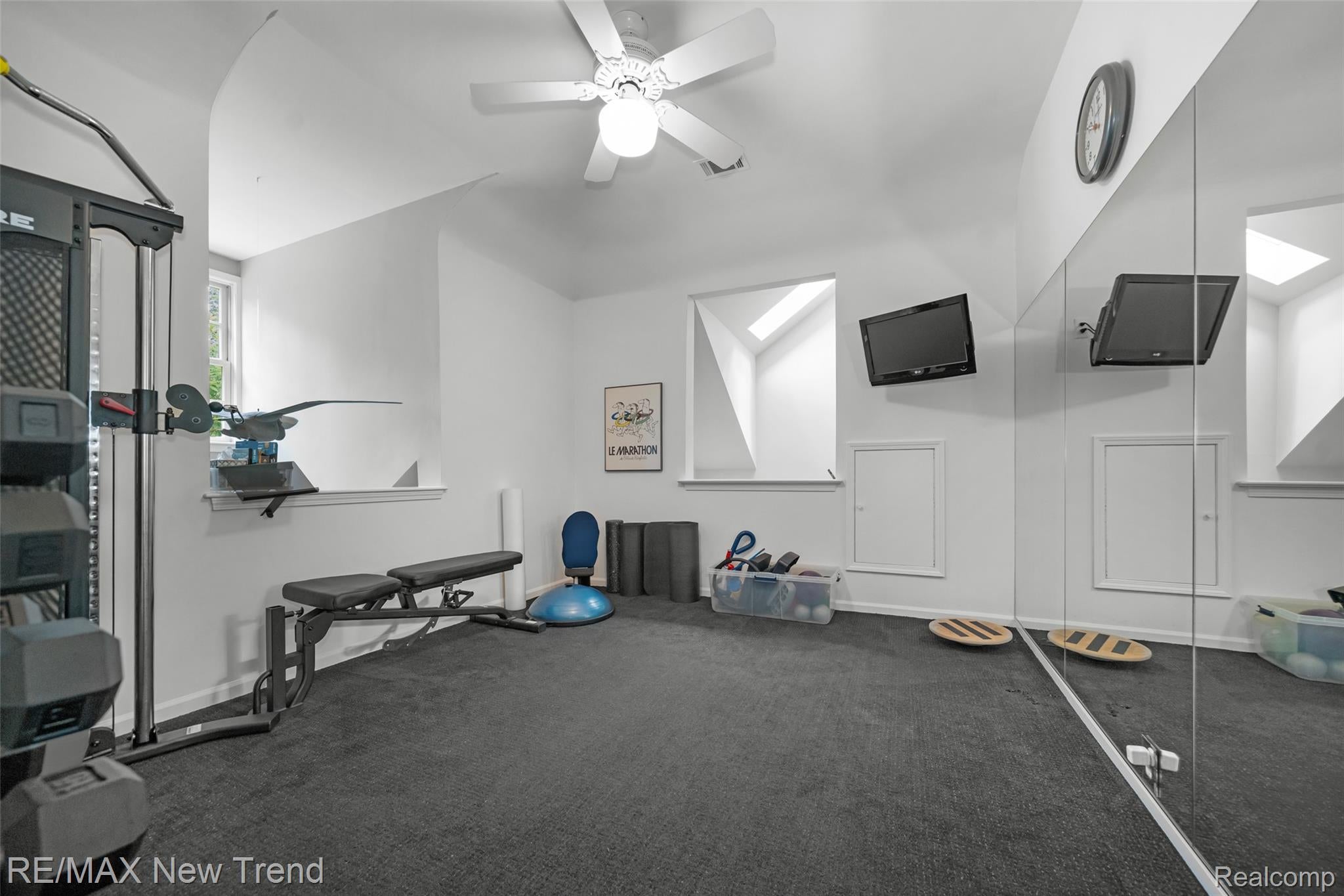 Franklin, Michigan, 48025, United States, 4 Bedrooms Bedrooms, ,4 BathroomsBathrooms,Residential,Active,1926907