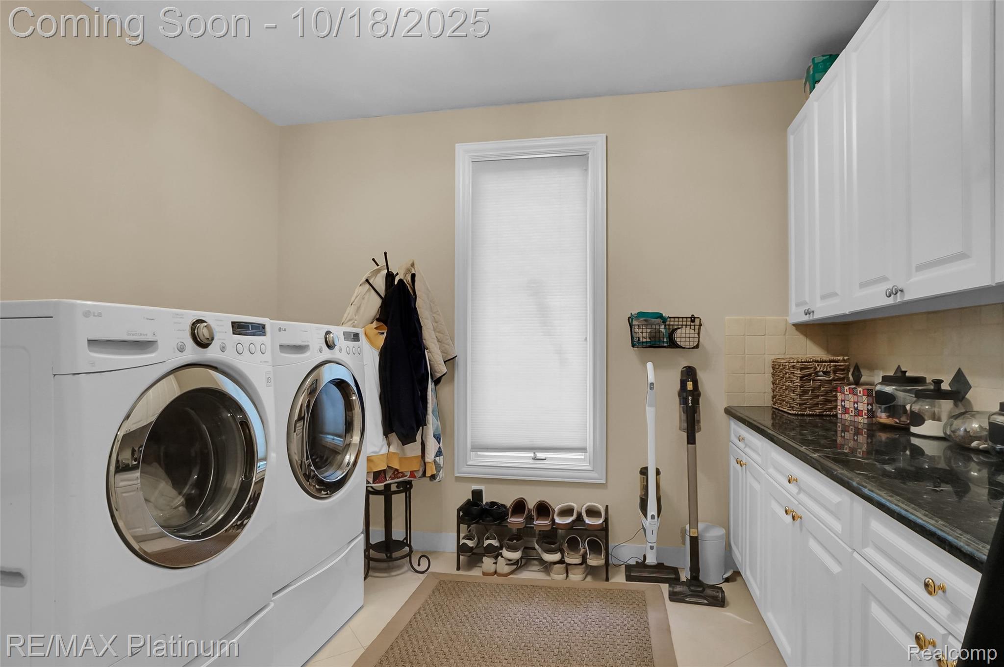 Brighton, Michigan, 48116, United States, 6 Bedrooms Bedrooms, ,7 BathroomsBathrooms,Residential,Active,1965994