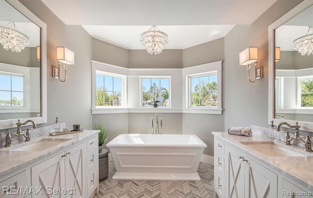 Fenton, Michigan, 48430, United States, 4 Bedrooms Bedrooms, ,4 BathroomsBathrooms,Residential,Active,2015817