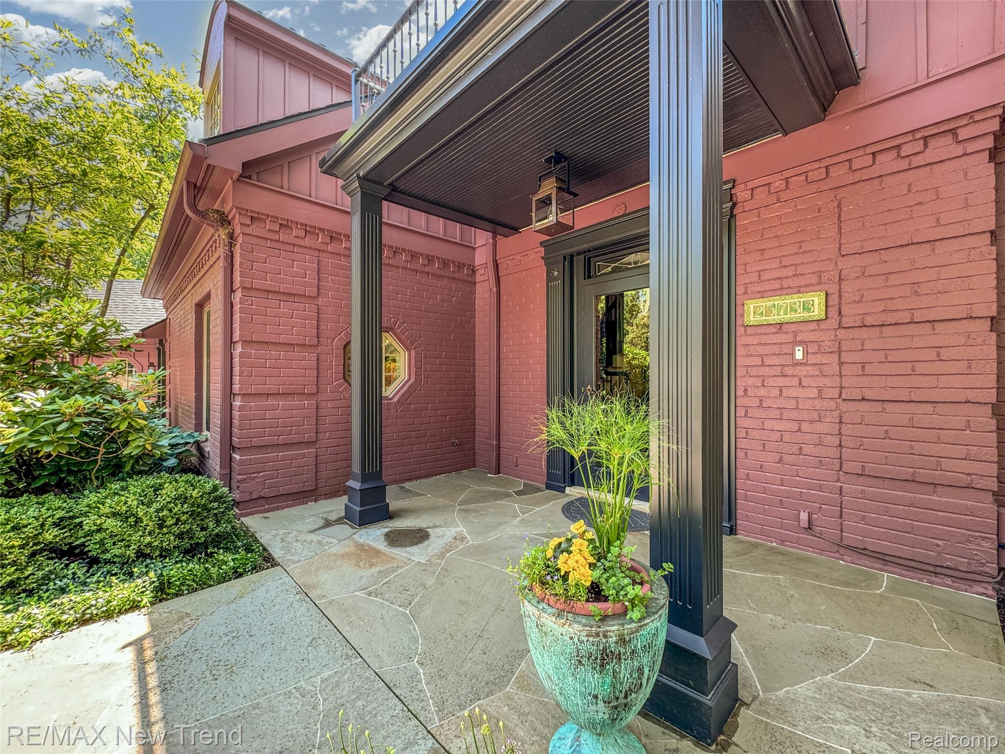 Franklin, Michigan, 48025, United States, 4 Bedrooms Bedrooms, ,4 BathroomsBathrooms,Residential,Active,1926907