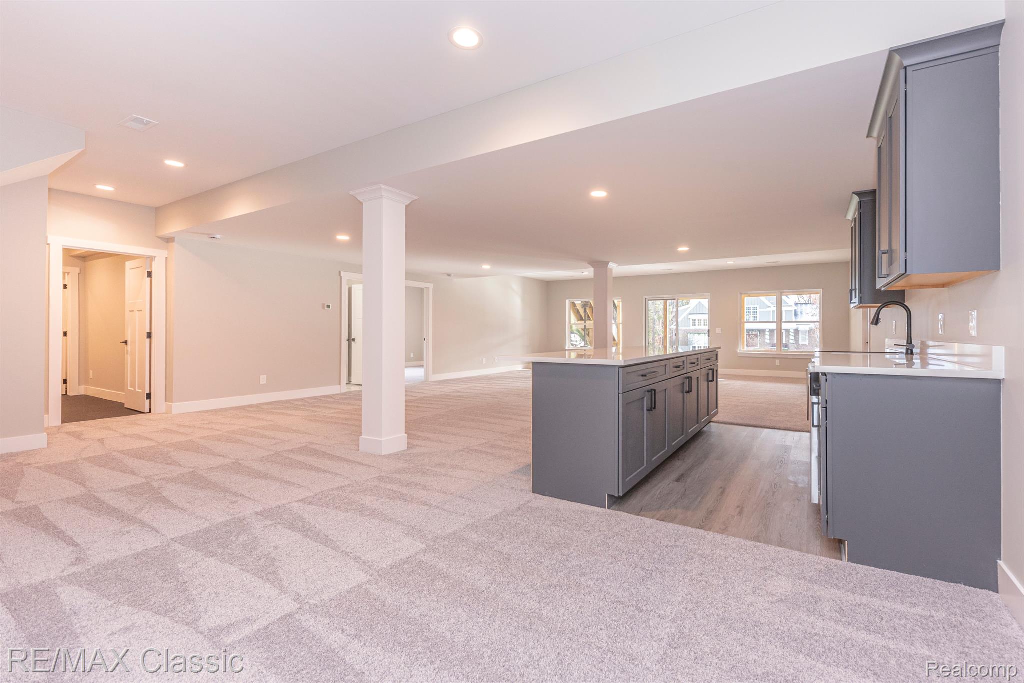 Dexter, Michigan, 48130, United States, 5 Bedrooms Bedrooms, ,6 BathroomsBathrooms,Residential,Active,1820362