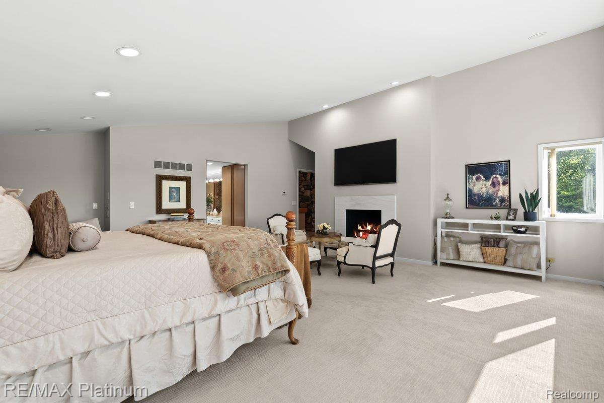 Howell, Michigan, 48843, United States, 4 Bedrooms Bedrooms, ,6 BathroomsBathrooms,Residential,Active,1973360