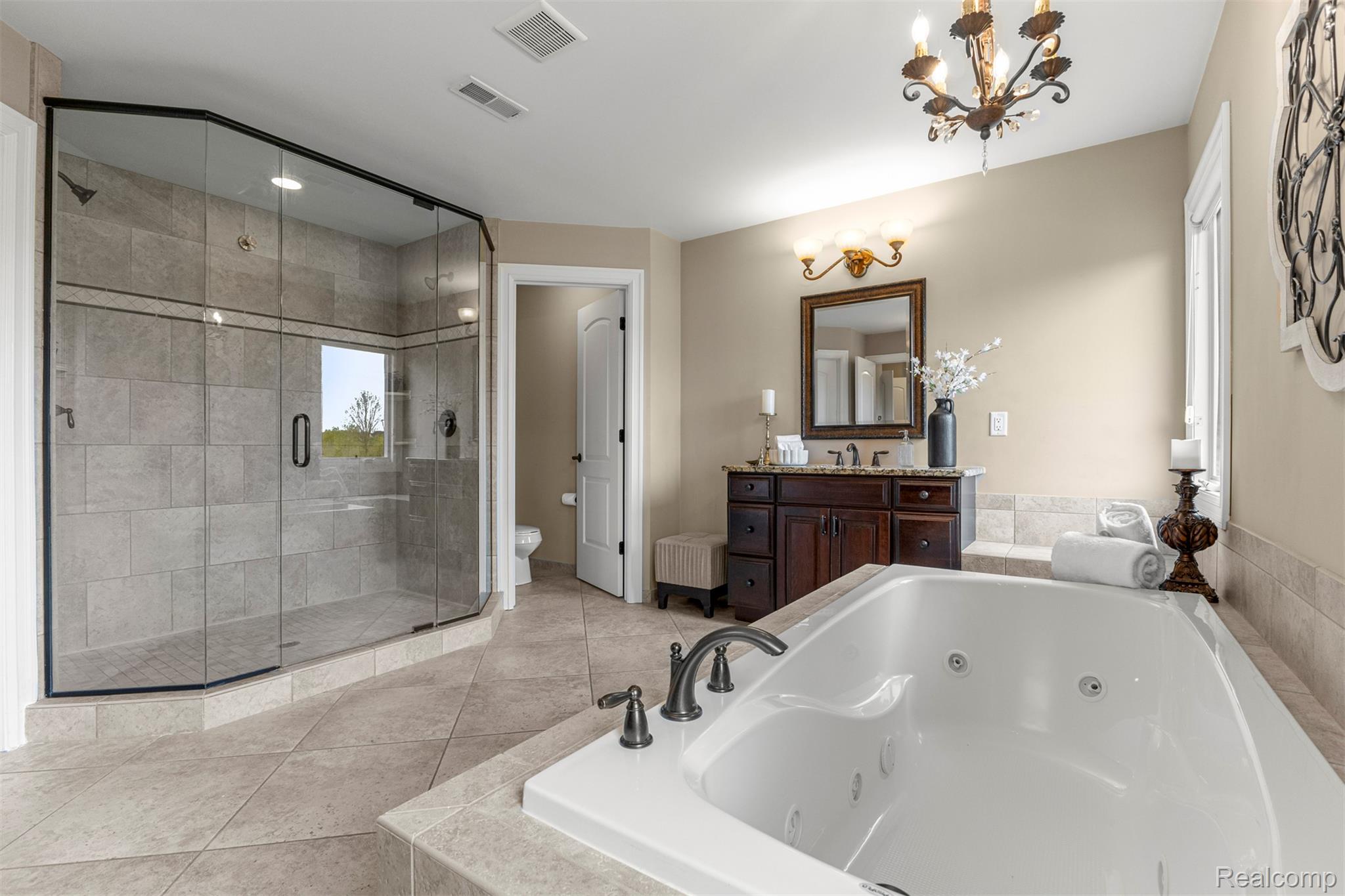 Northville, Michigan, 48167, United States, 4 Bedrooms Bedrooms, ,4 BathroomsBathrooms,Residential,Active,2052116